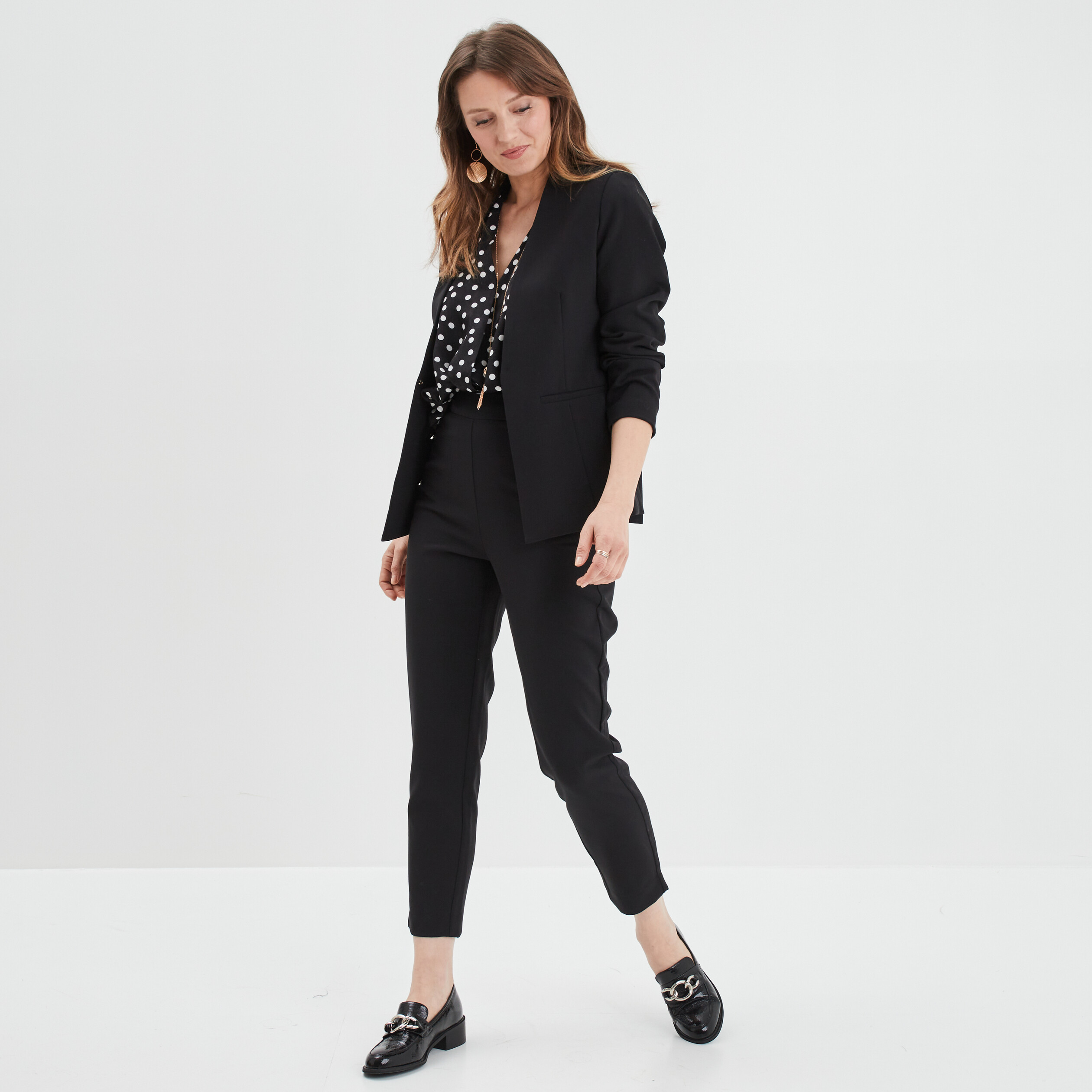 Veste blazer cintrée col en V noir femme | La Halle