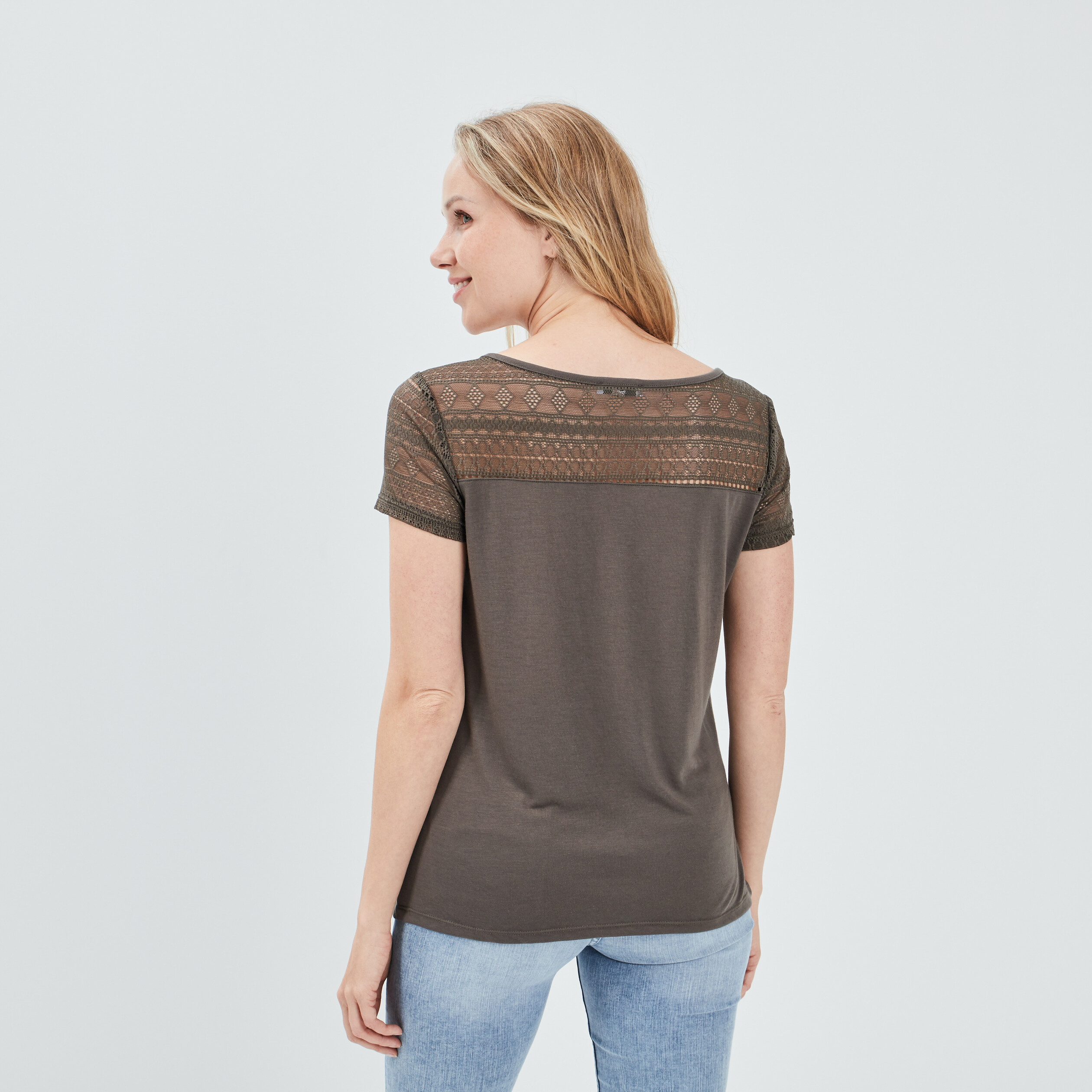 T-shirt manches courtes détail dentelle vert kaki femme | La Halle