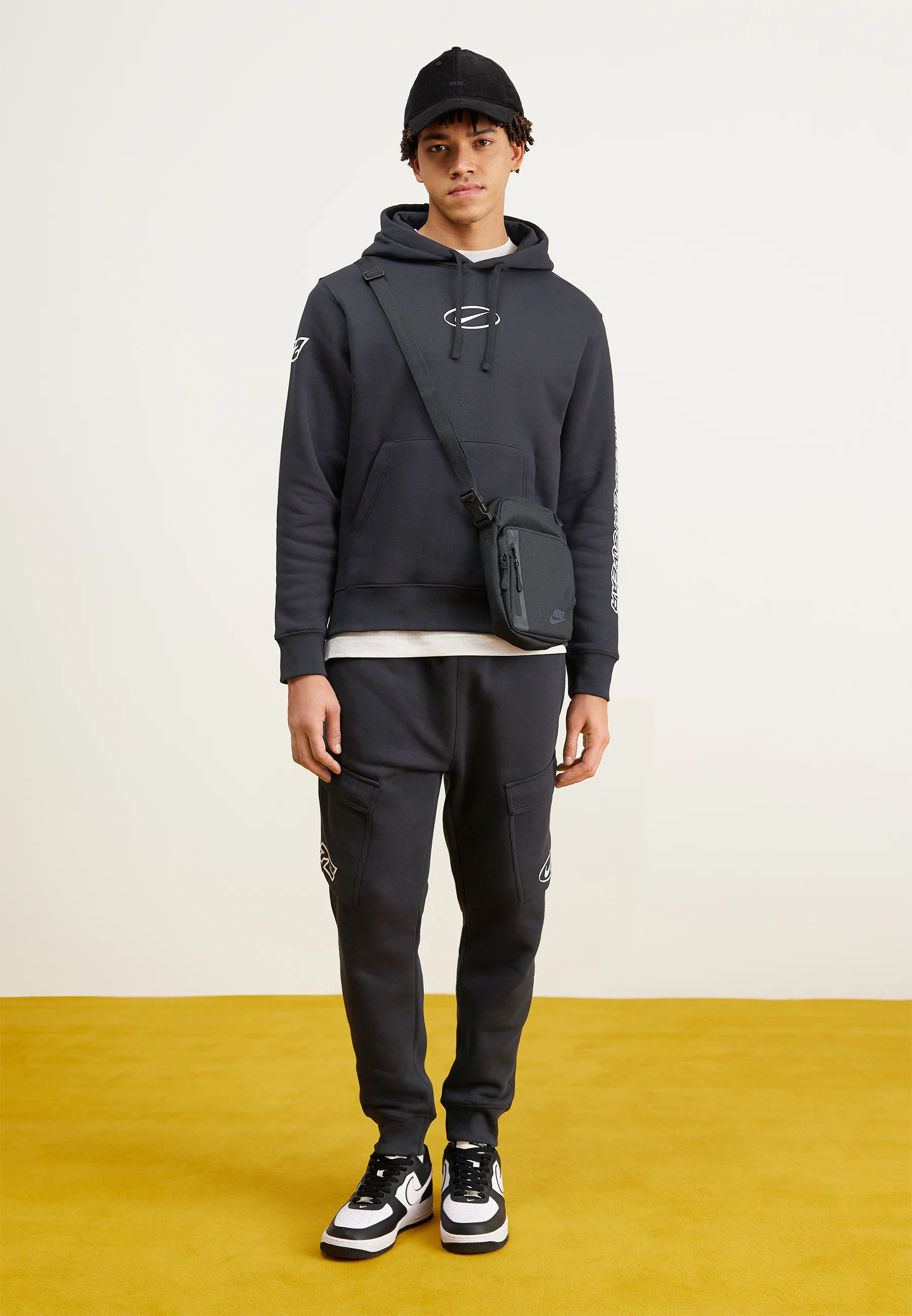 Nike Sportswear CARGO PANT - Pantalones deportivos