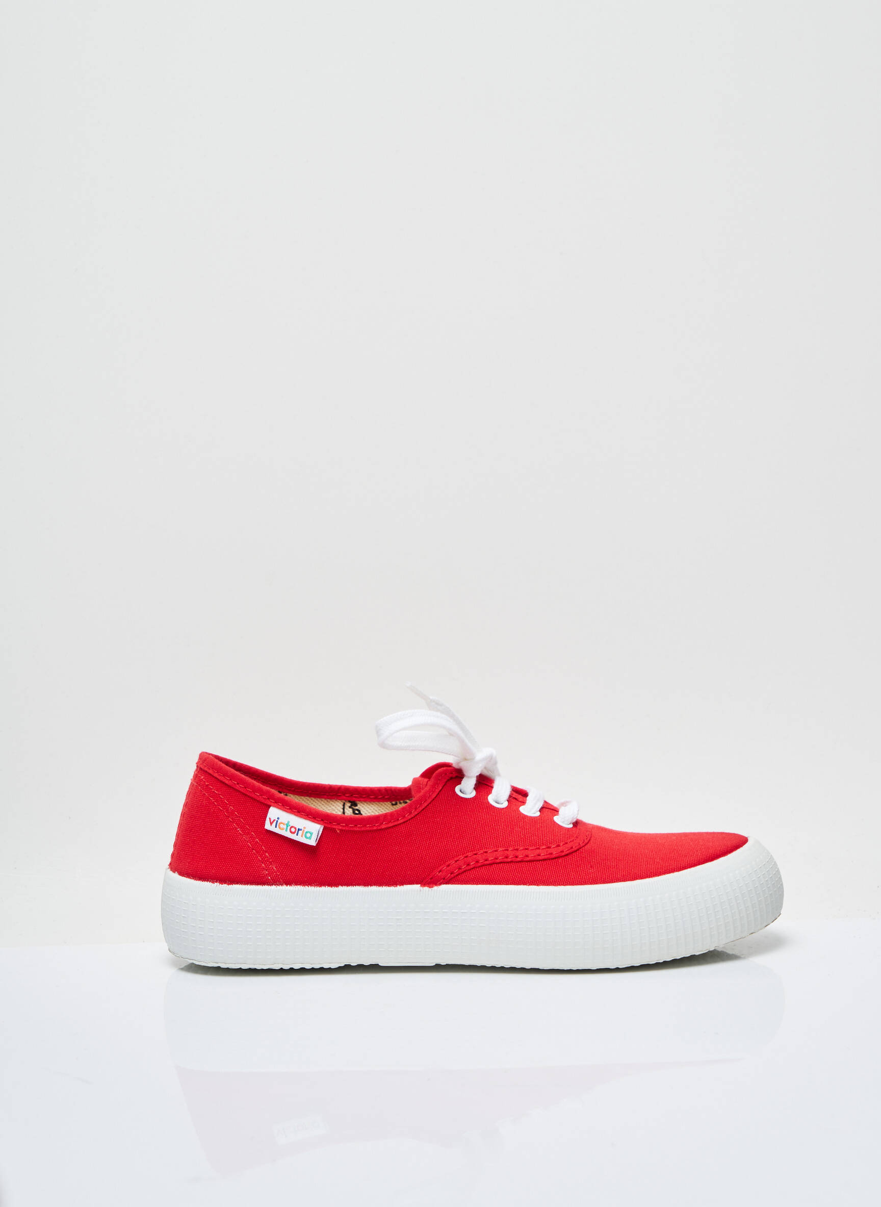 Victoria Baskets Unisexe couleur rouge