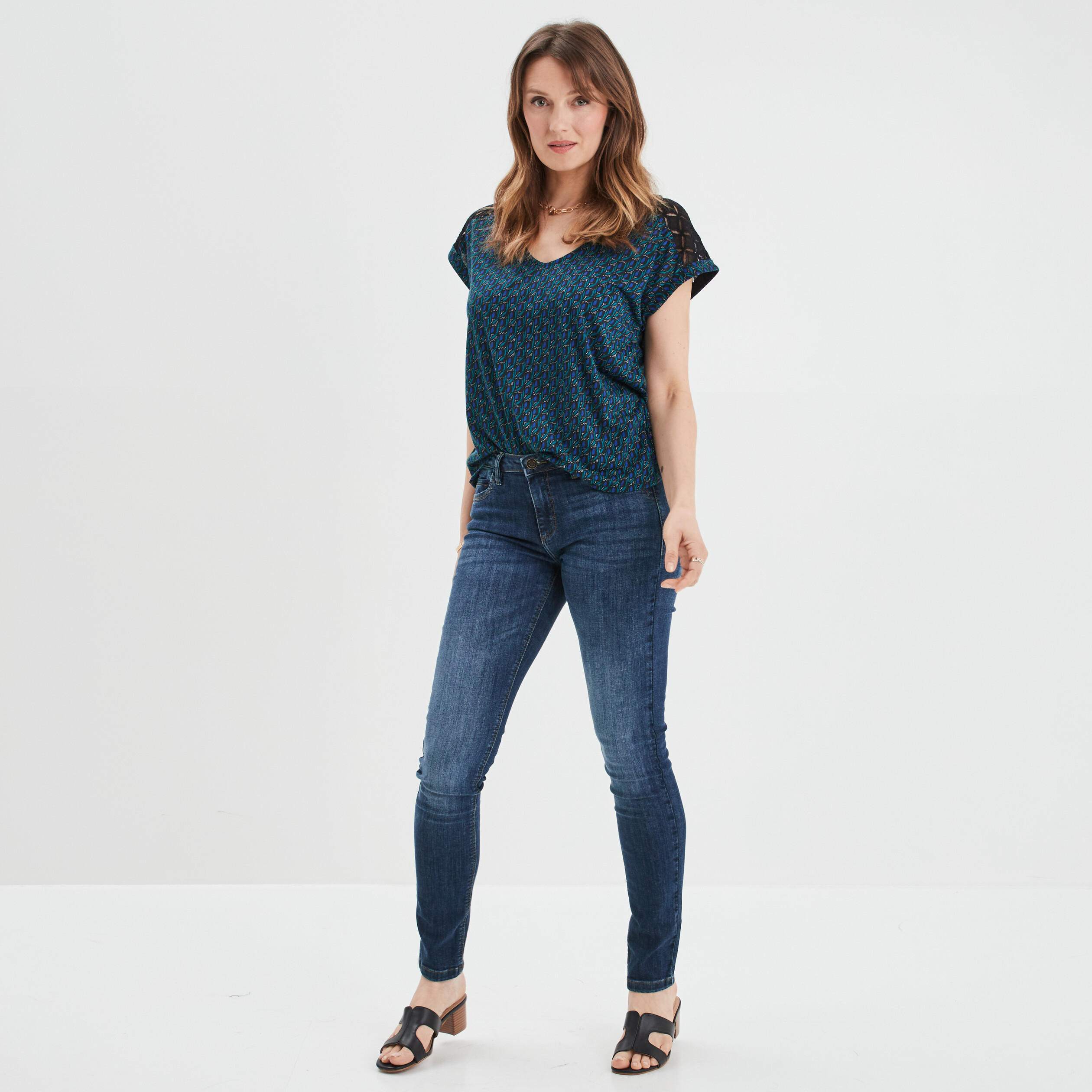 T-shirt dentelle épaules et dos bleu marine femme | La Halle