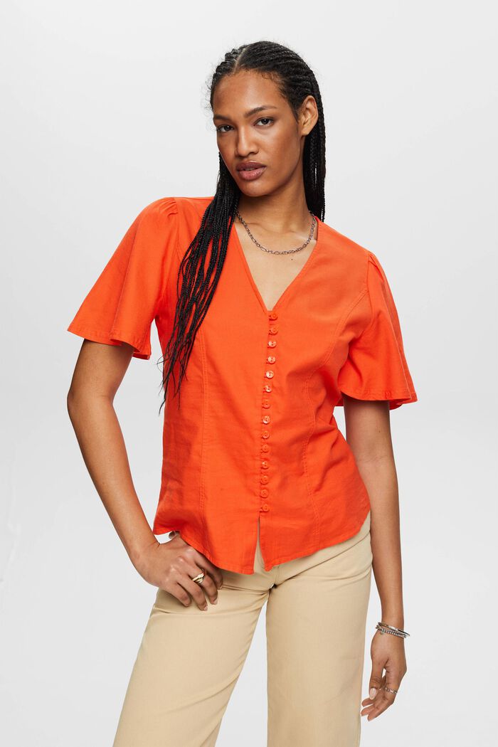 Taillierte Bluse mit Knöpfen