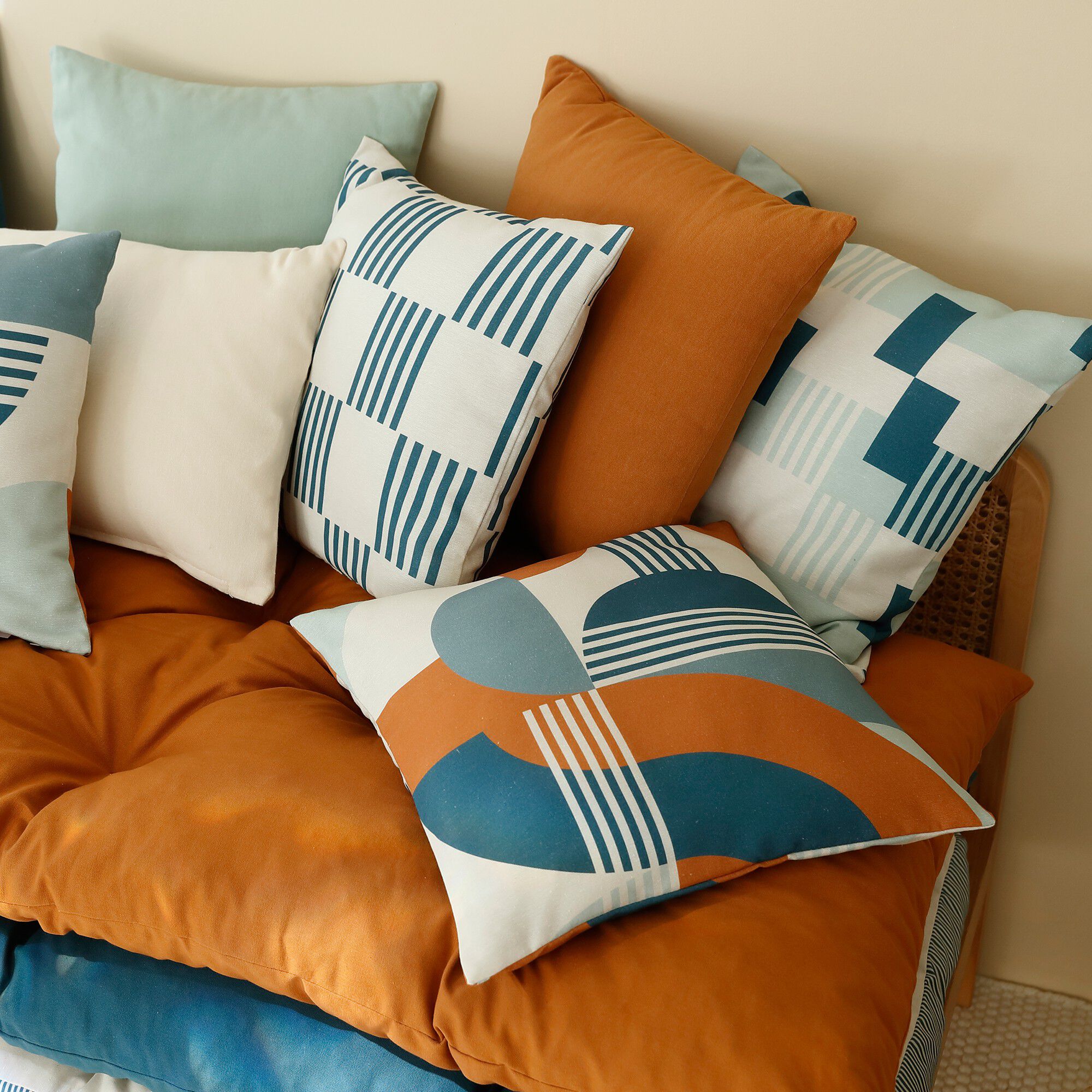 Housse de coussin unie bachette