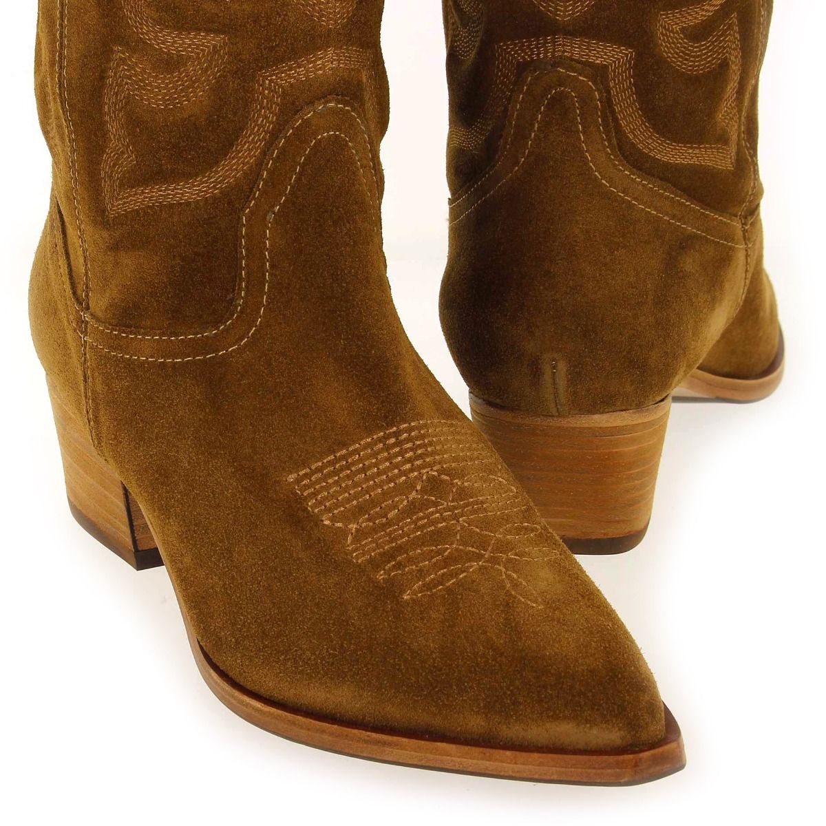 Julie Dee  MS635  - Cognac