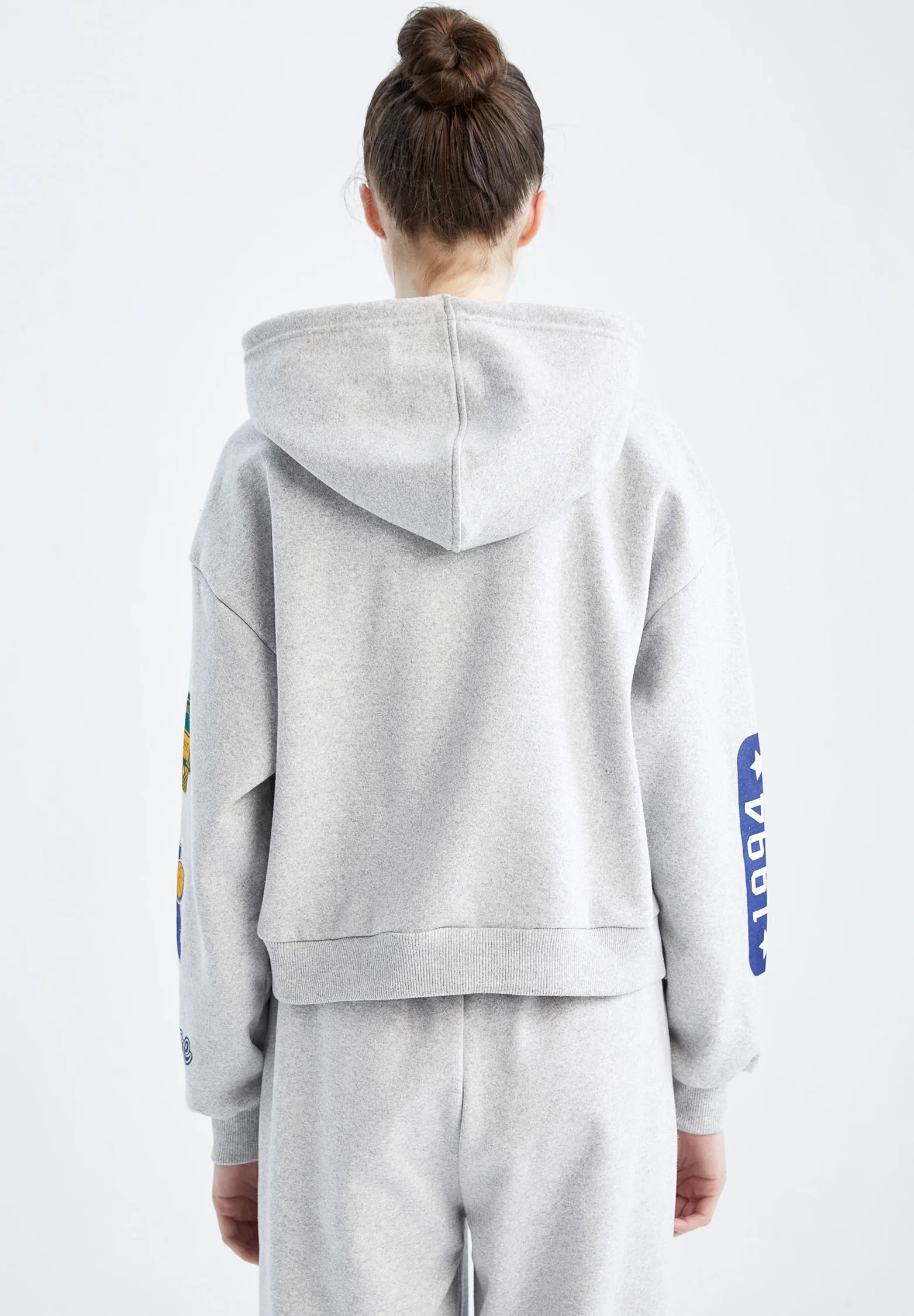 Sudadera con capucha DeFacto REGULAR FIT