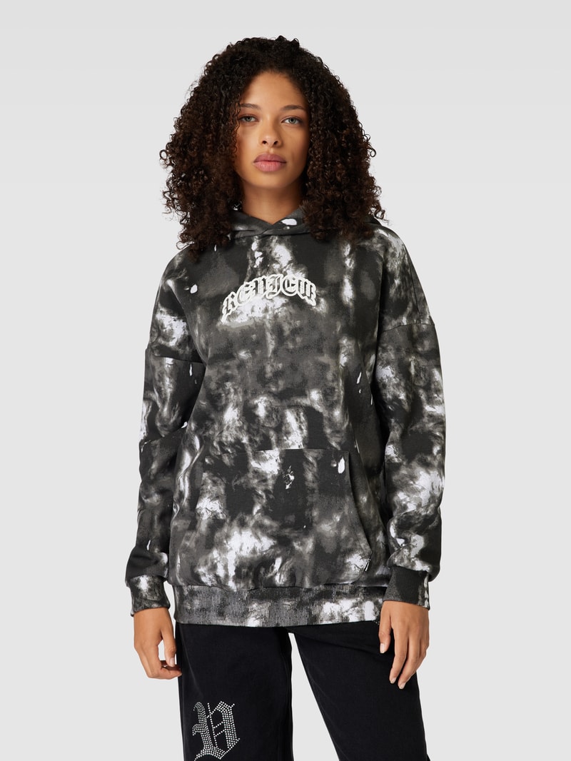 Hoodie mit Allover-Muster Modell 'CLOUDS' in schwarz