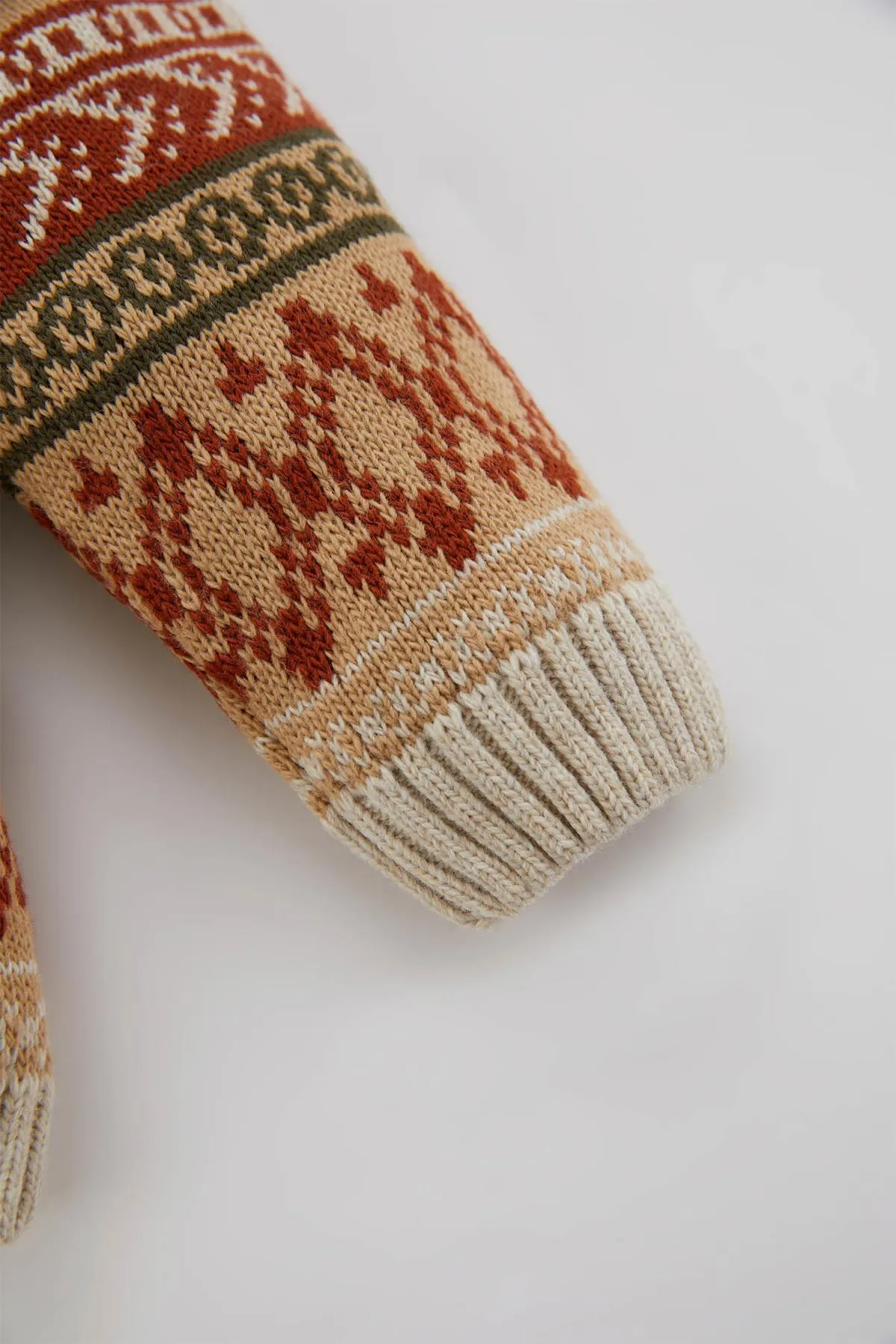 DeFacto  Strickjacke mit Schalkragen und ethnischem Muster für Babys (Jungen) A3839a523wn