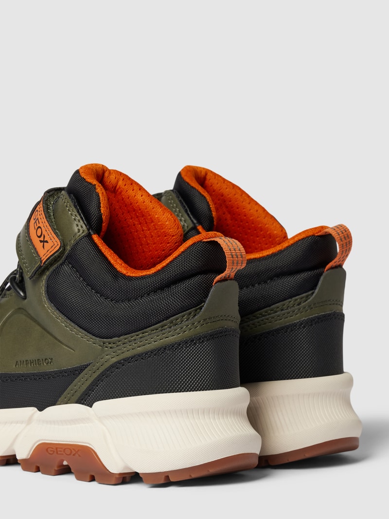 Halbschuhe mit Klettverschluss in khaki