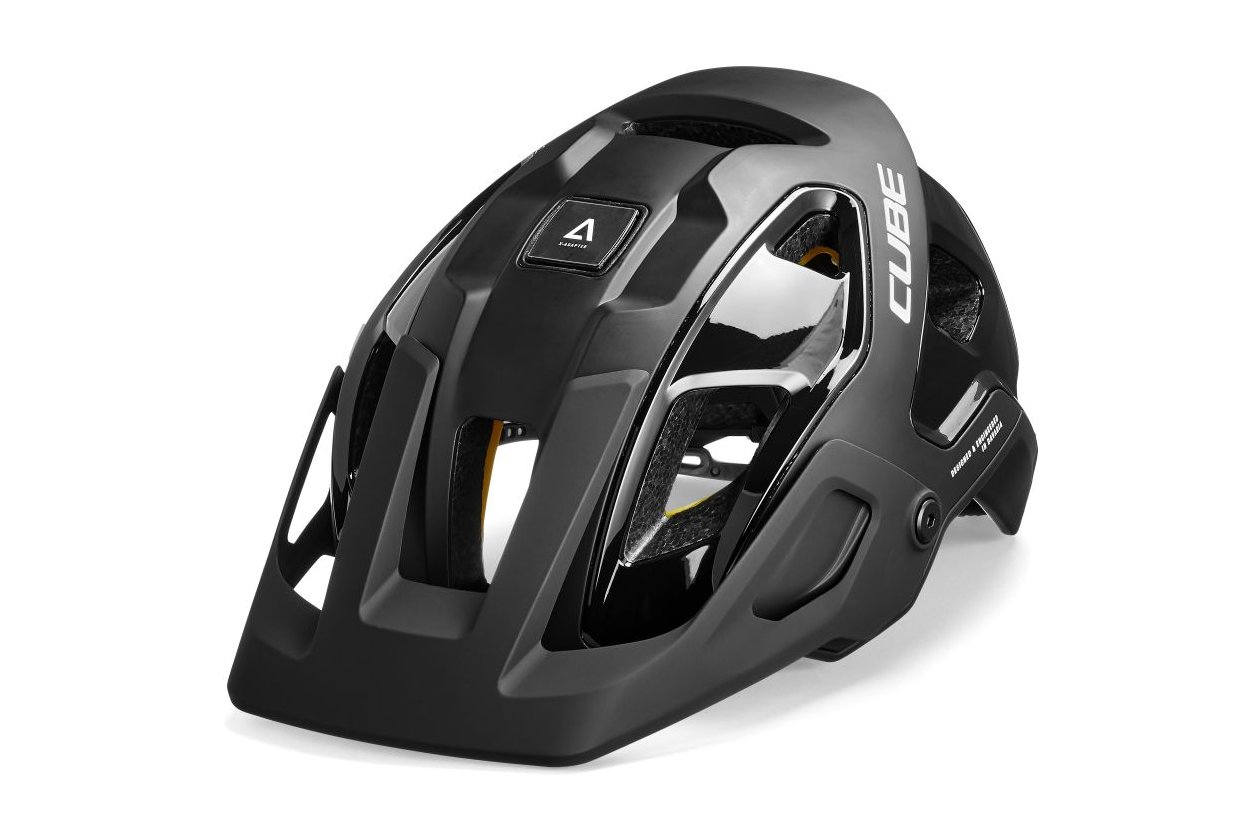 Cube Helm Strover