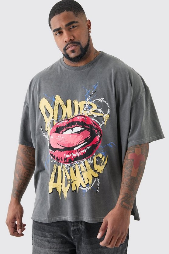 Plus T-Shirt mit Pour Homme Lippen-Print und Acid-Waschung