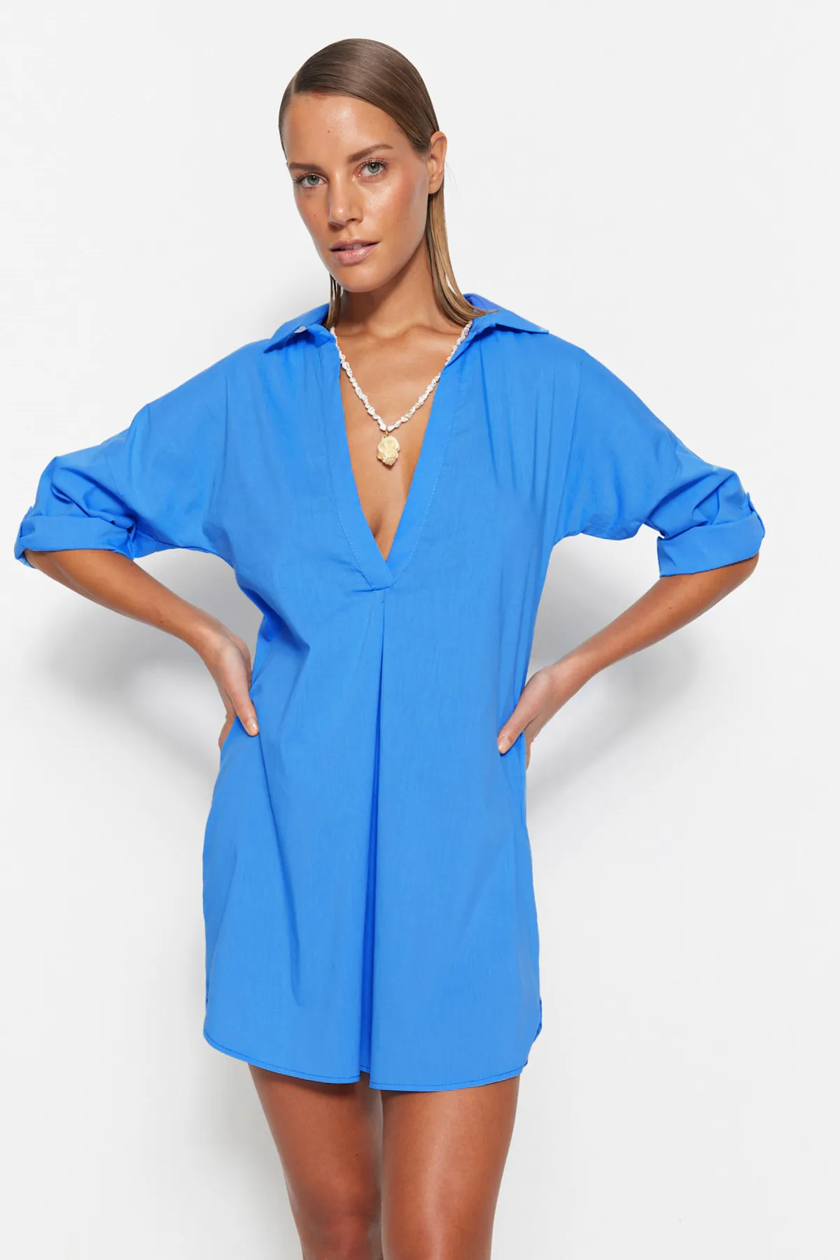 Trendyol Collection  Blaues Mini-Strandkleid aus 100 % gewebter Baumwolle TBESS21EL3979