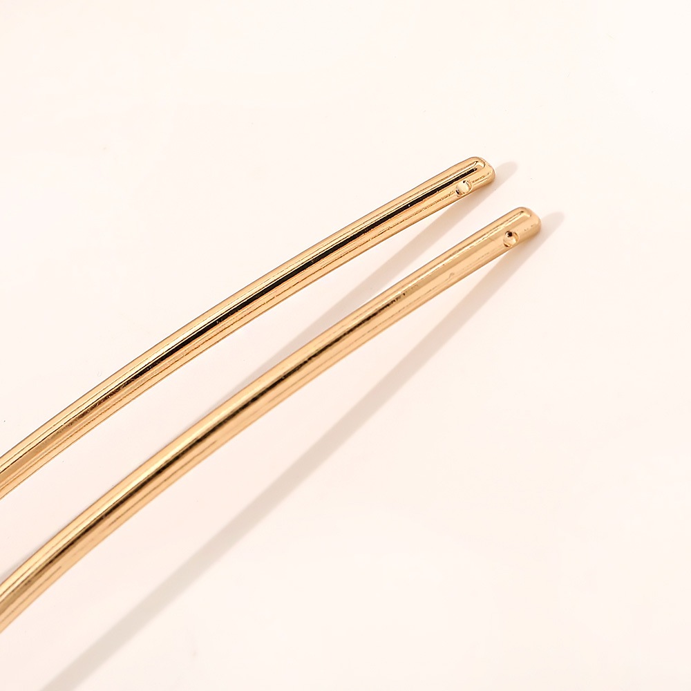 Chris Rubin Emely Hairpin