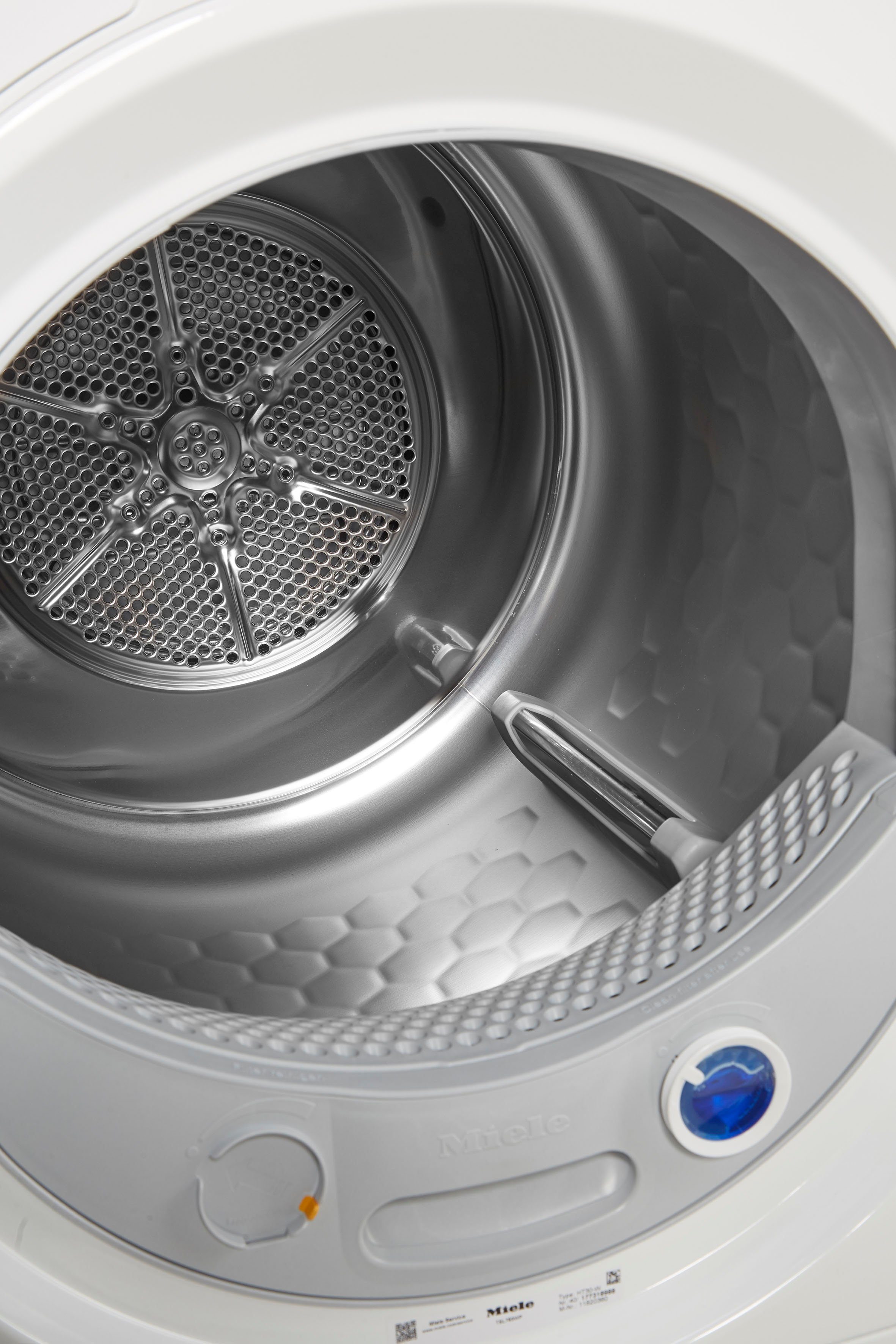 Miele Wärmepumpentrockner TSL783WP, 9 kg, SteamFinish - für weniger bügeln und mehr Frische