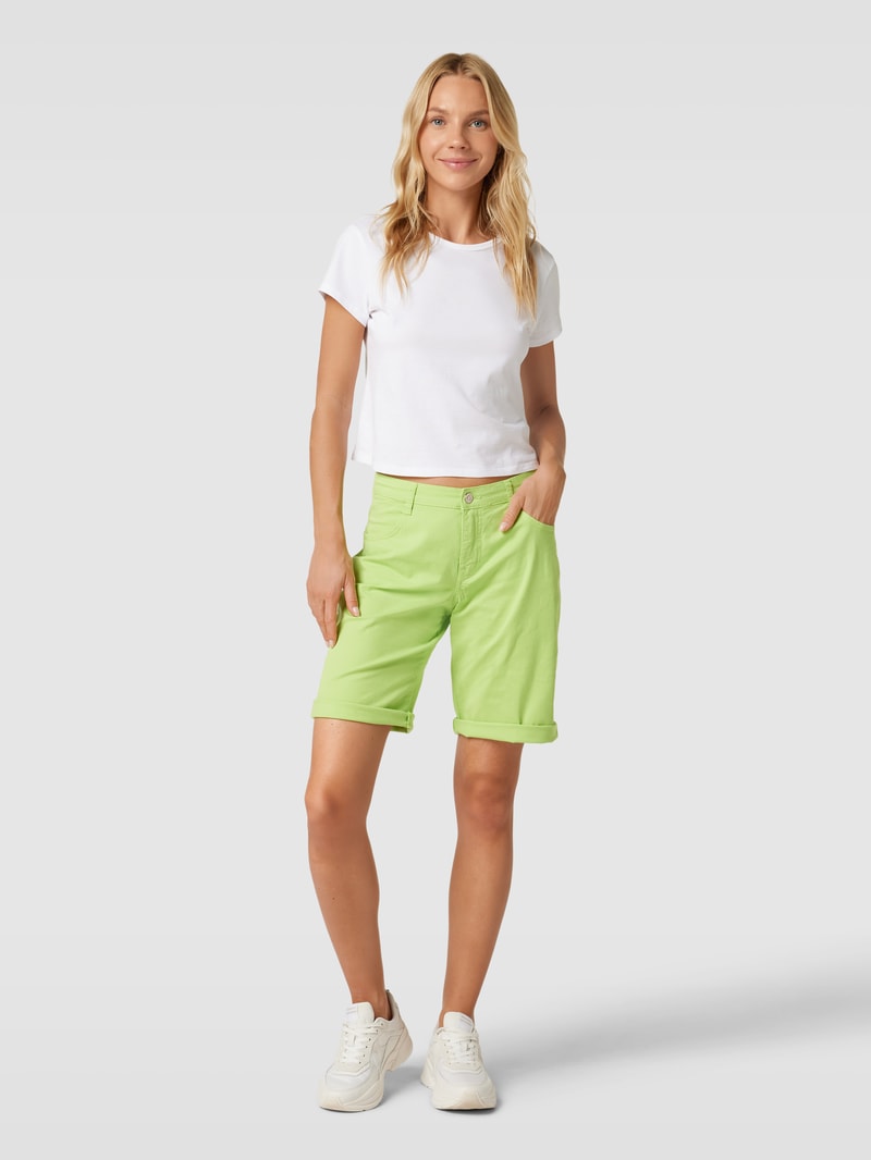Bermudas mit seitlichen Eingrifftaschen in hellgrün