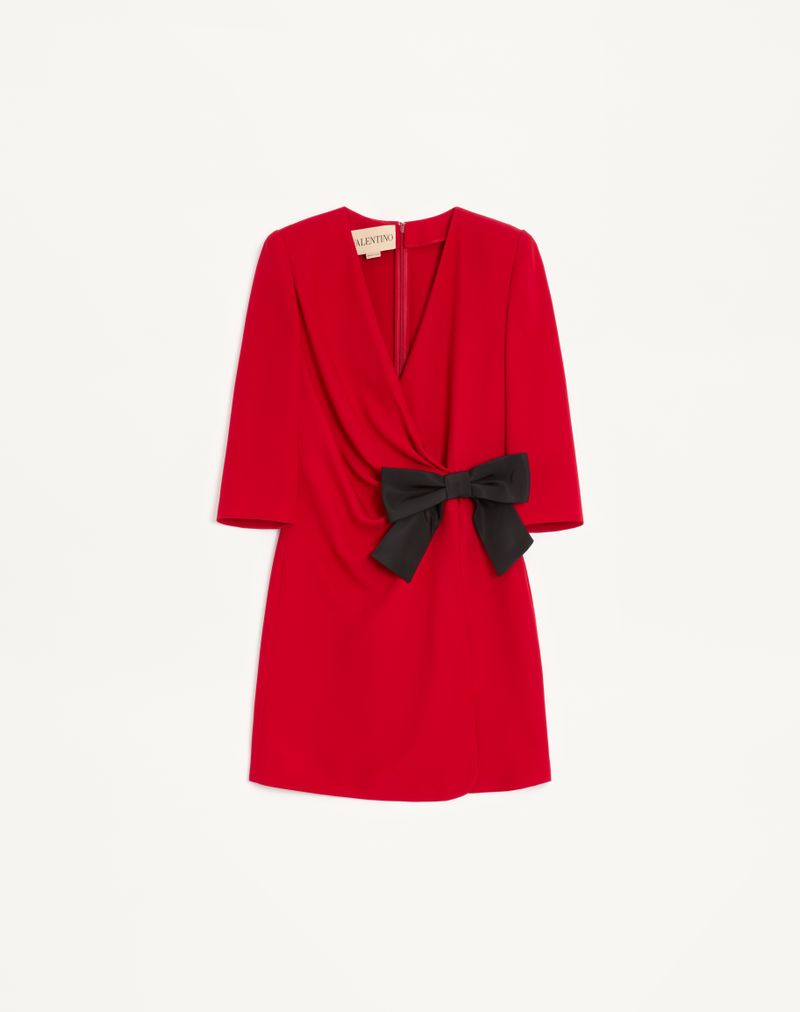Vestido curto de alta costura em cady com laço em faille