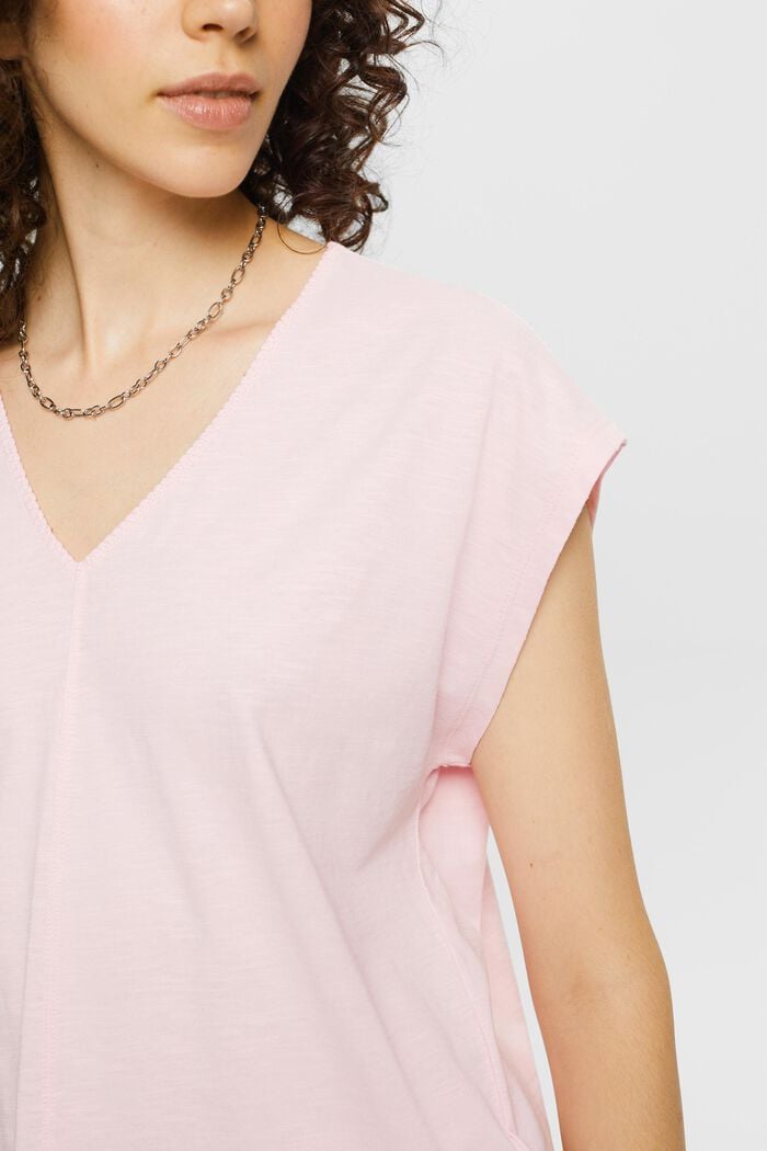 V-Neck Shirt mit Kontrastnähten, 100 % Baumwolle
