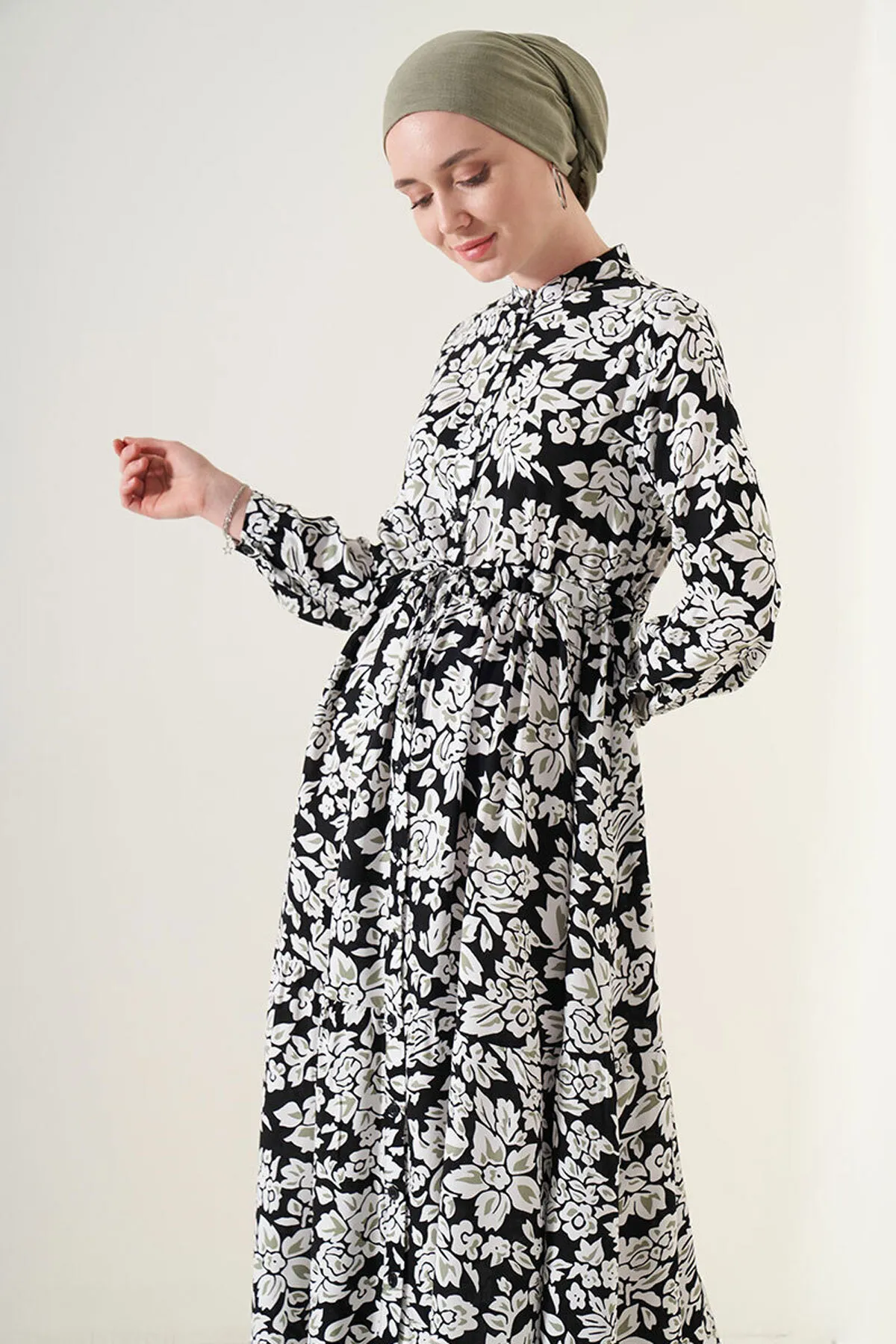 Bigdart  2144 Hijab-Kleid mit Richterkragen – Schwarz