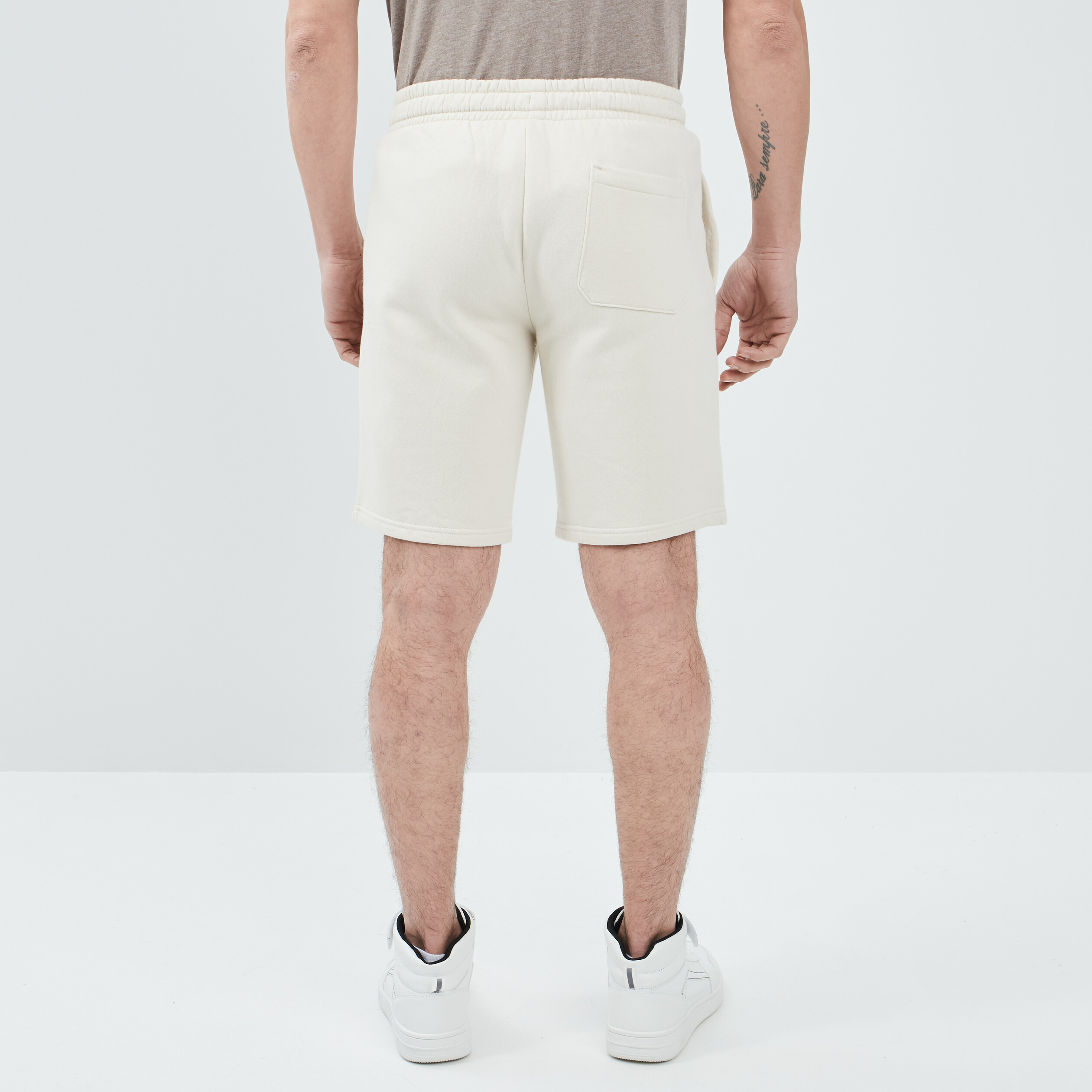 Short molletonné droit creme homme | La Halle