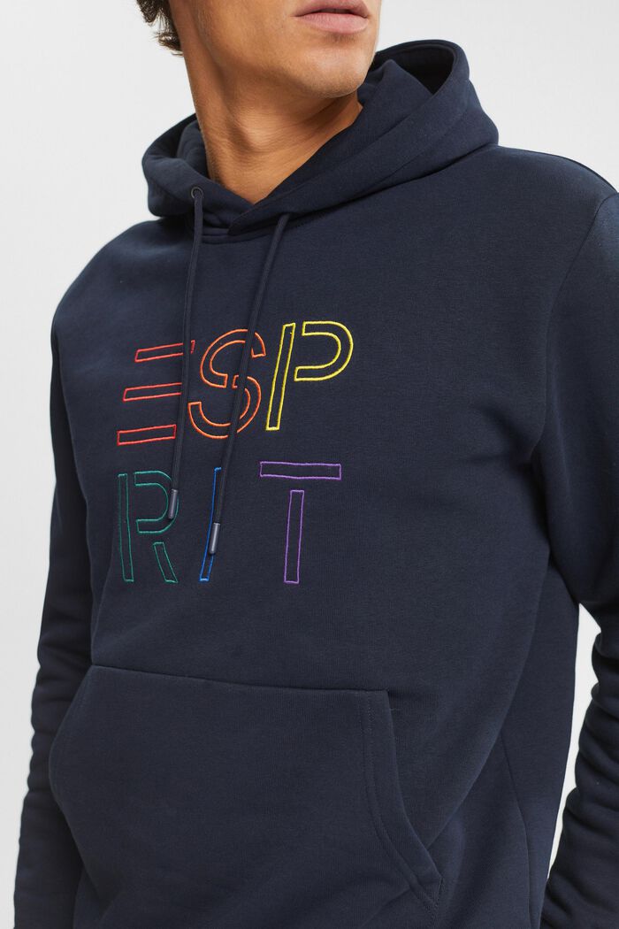 Recycelt: Hoodie mit Logo-Stickerei