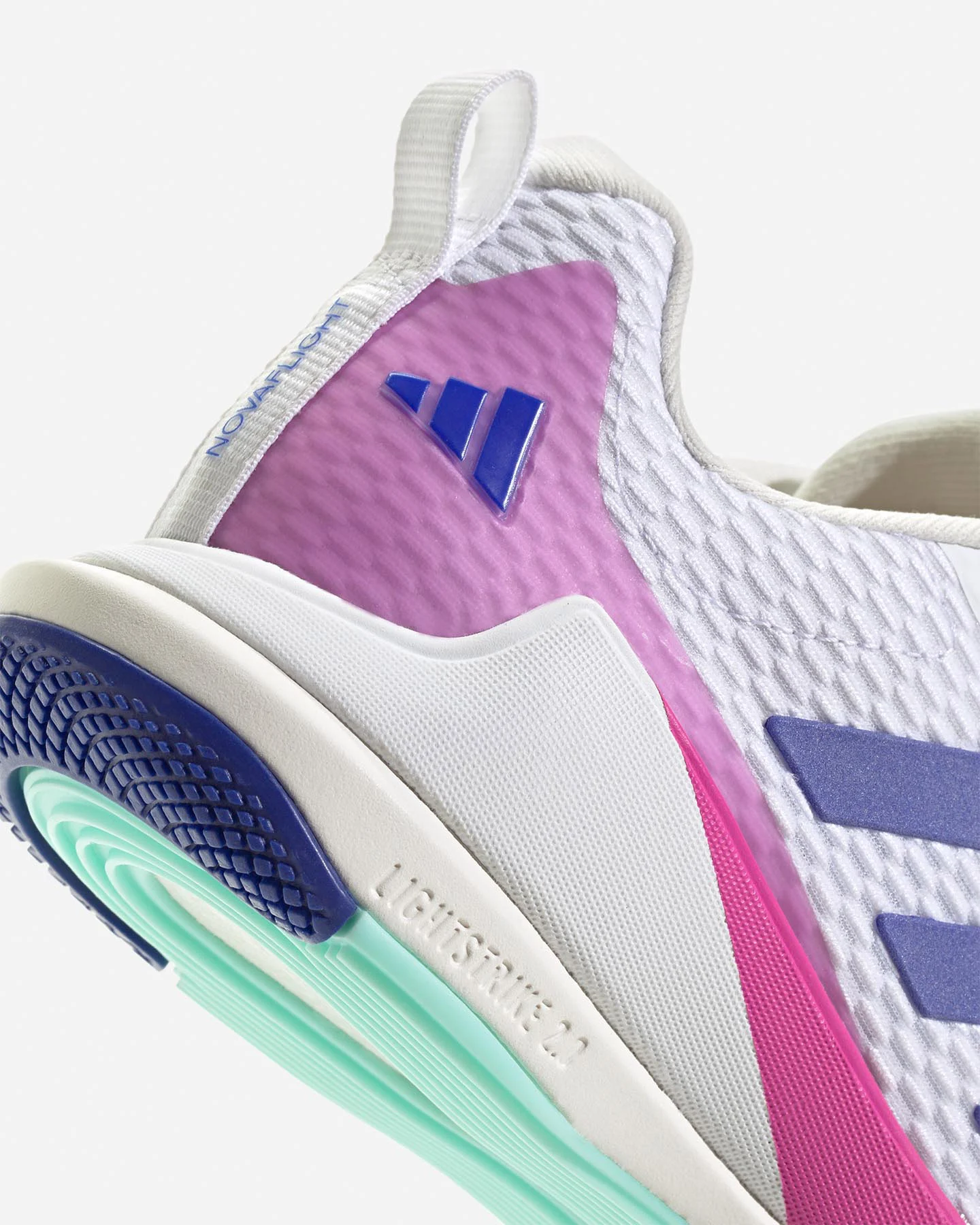 Volejbalové topánky Adidas Novaflight 2 W ID8554