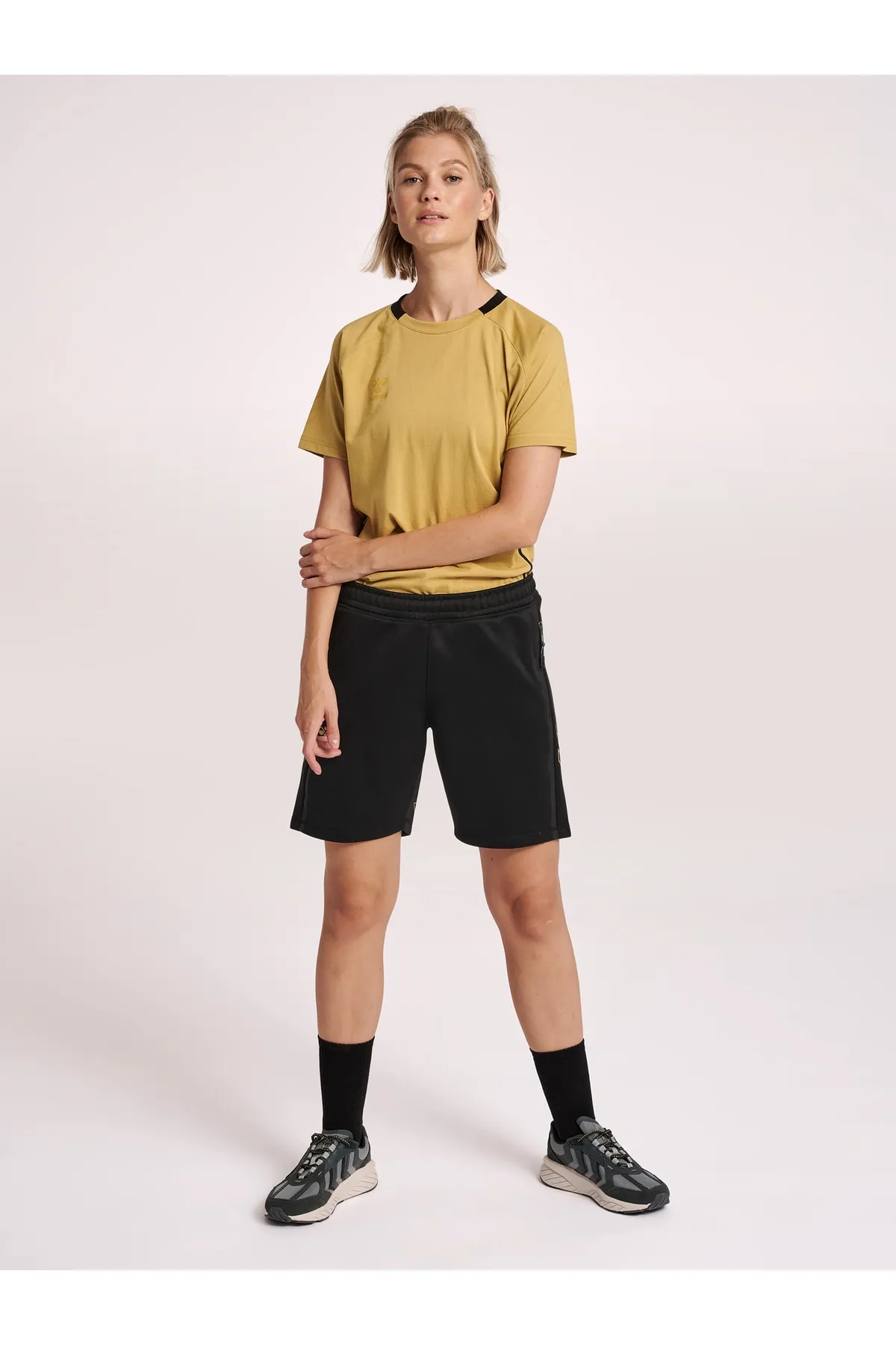hummel  hmlCIMA XK SHORTS WOMAN