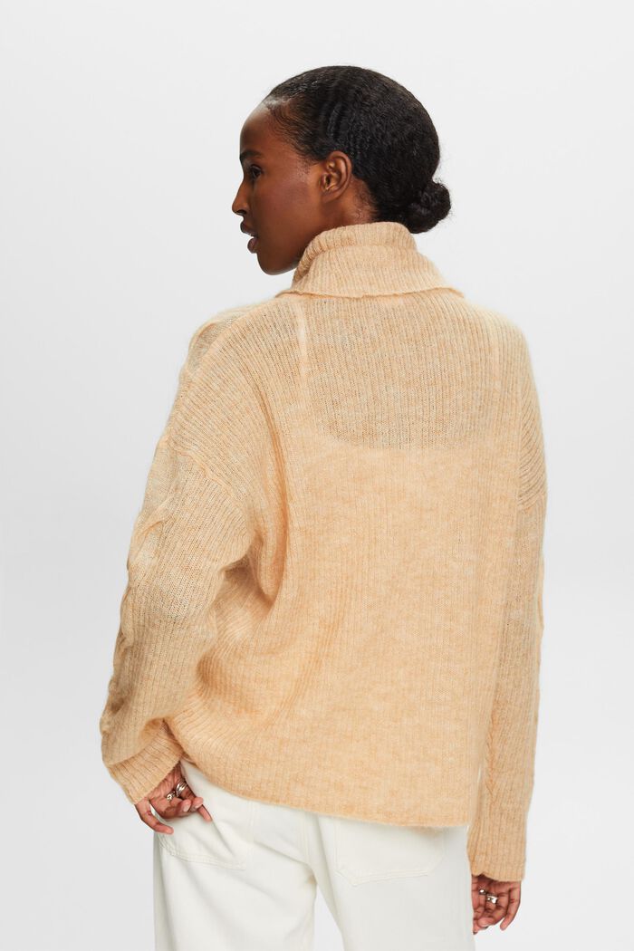 Zopfstrick-Rollkragenpullover aus Mohair-Mix