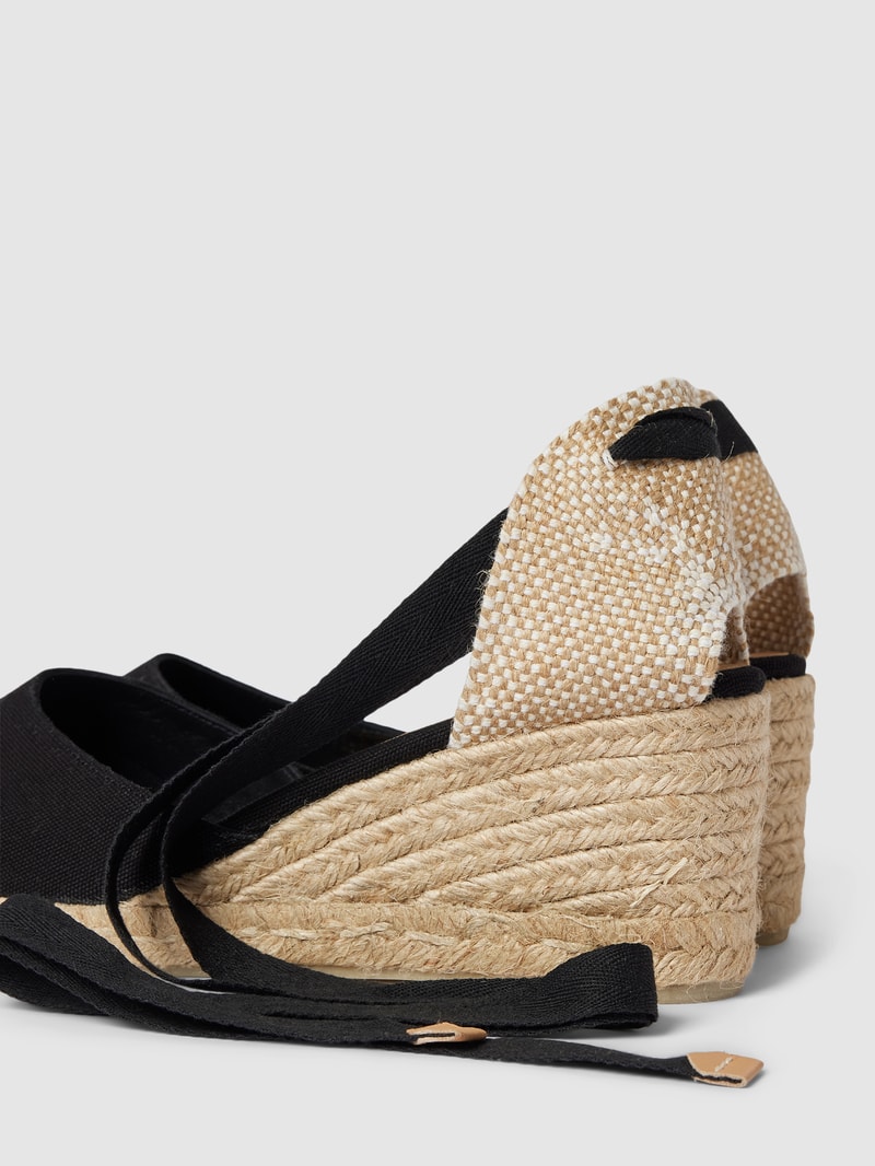 Wedges mit Schnürverschluss Modell 'CARINA' in schwarz