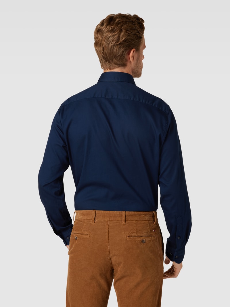 Business-Hemd mit Kentkragen in marineblau