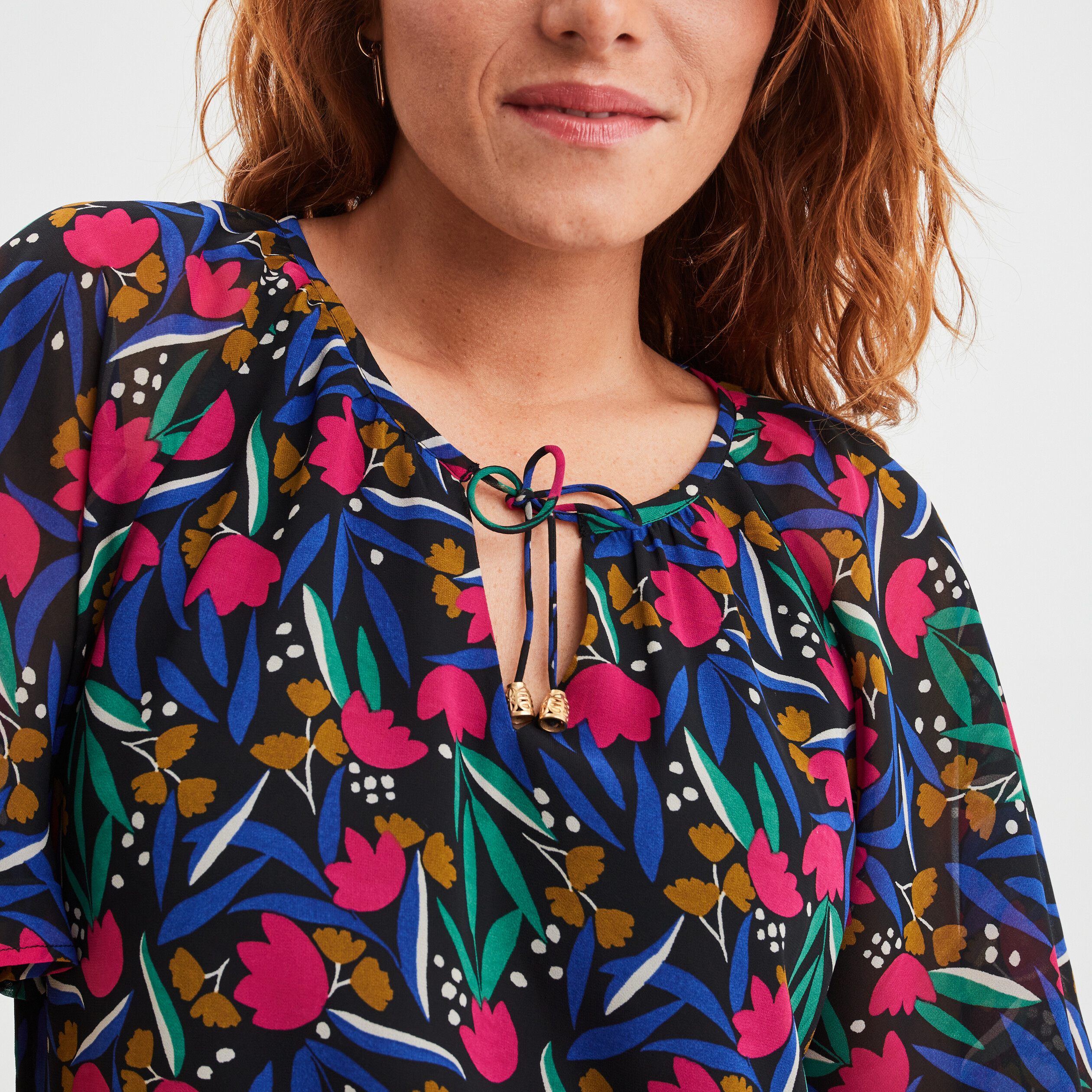 Blouse col tunisien avec cordons noir femme | La Halle
