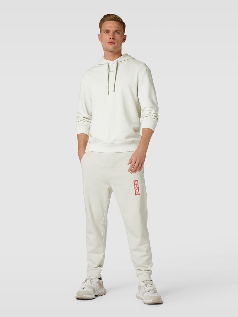 Hoodie mit Label-Print Modell 'Dapo' in offwhite