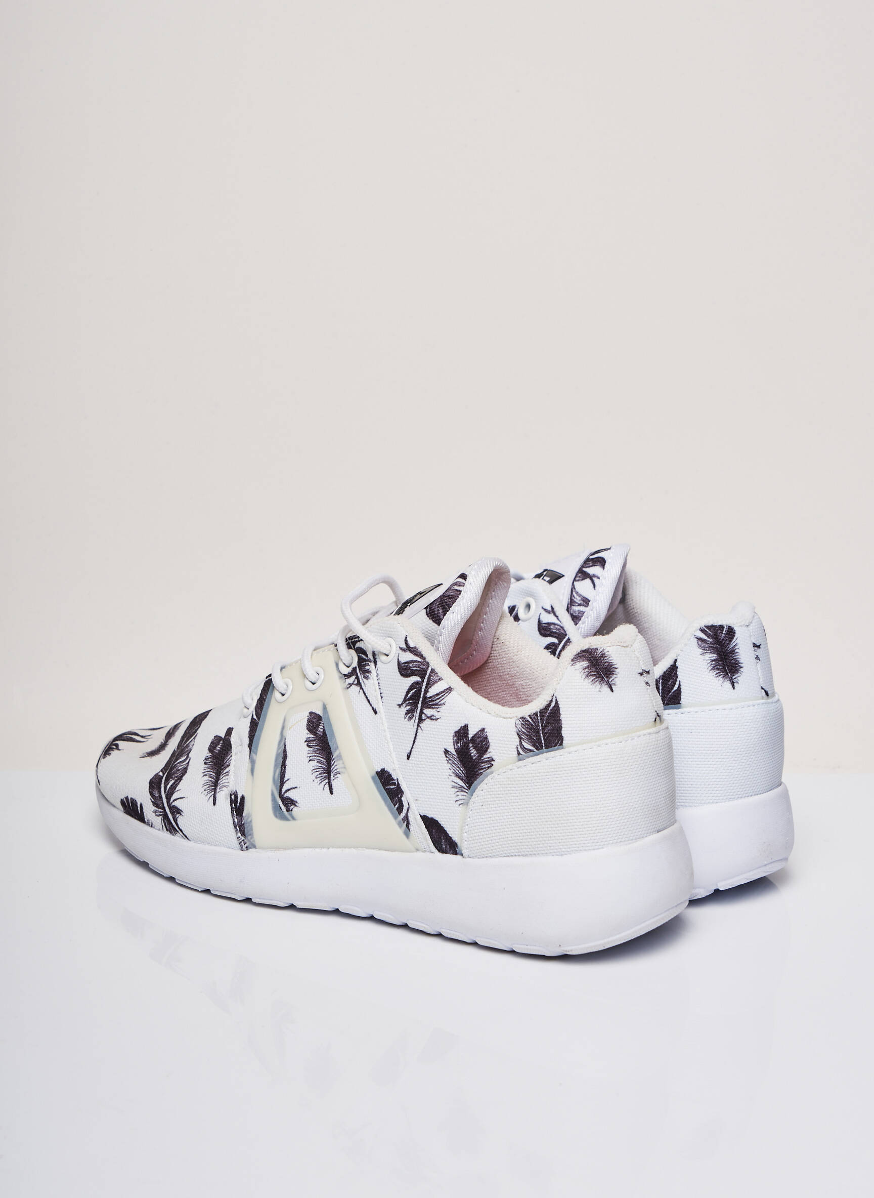 Asfvlt Baskets Femme couleur blanc