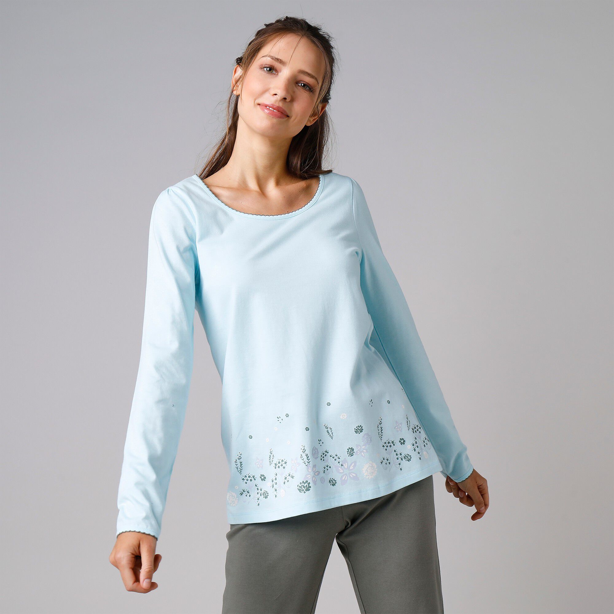 Tee-shirt de pyjama manches longues imprimé base fleurs