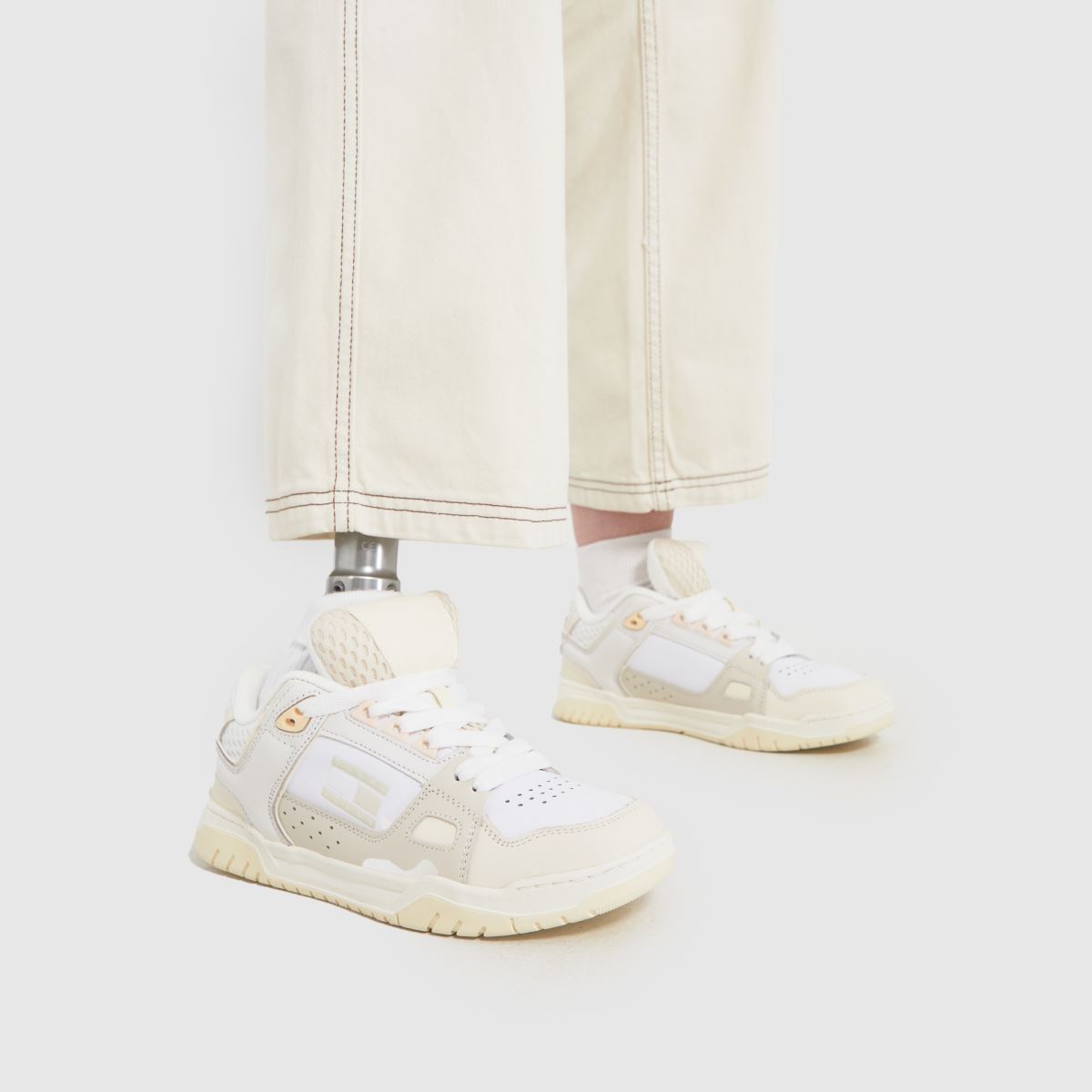 Tommy Jeans – Vita skateboardsneakers