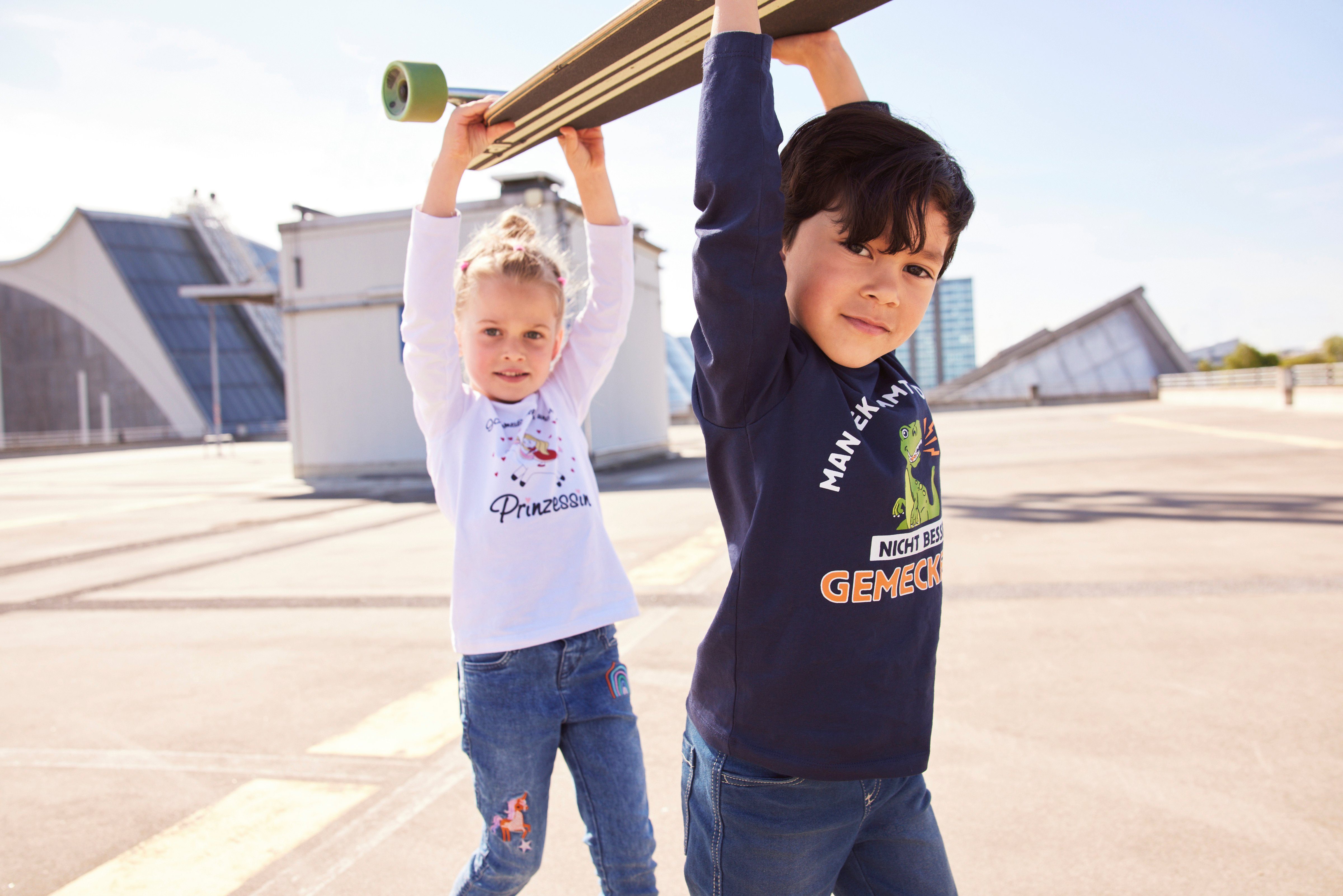 KIDSWORLD Stretch-Jeans mit toller Stickerei