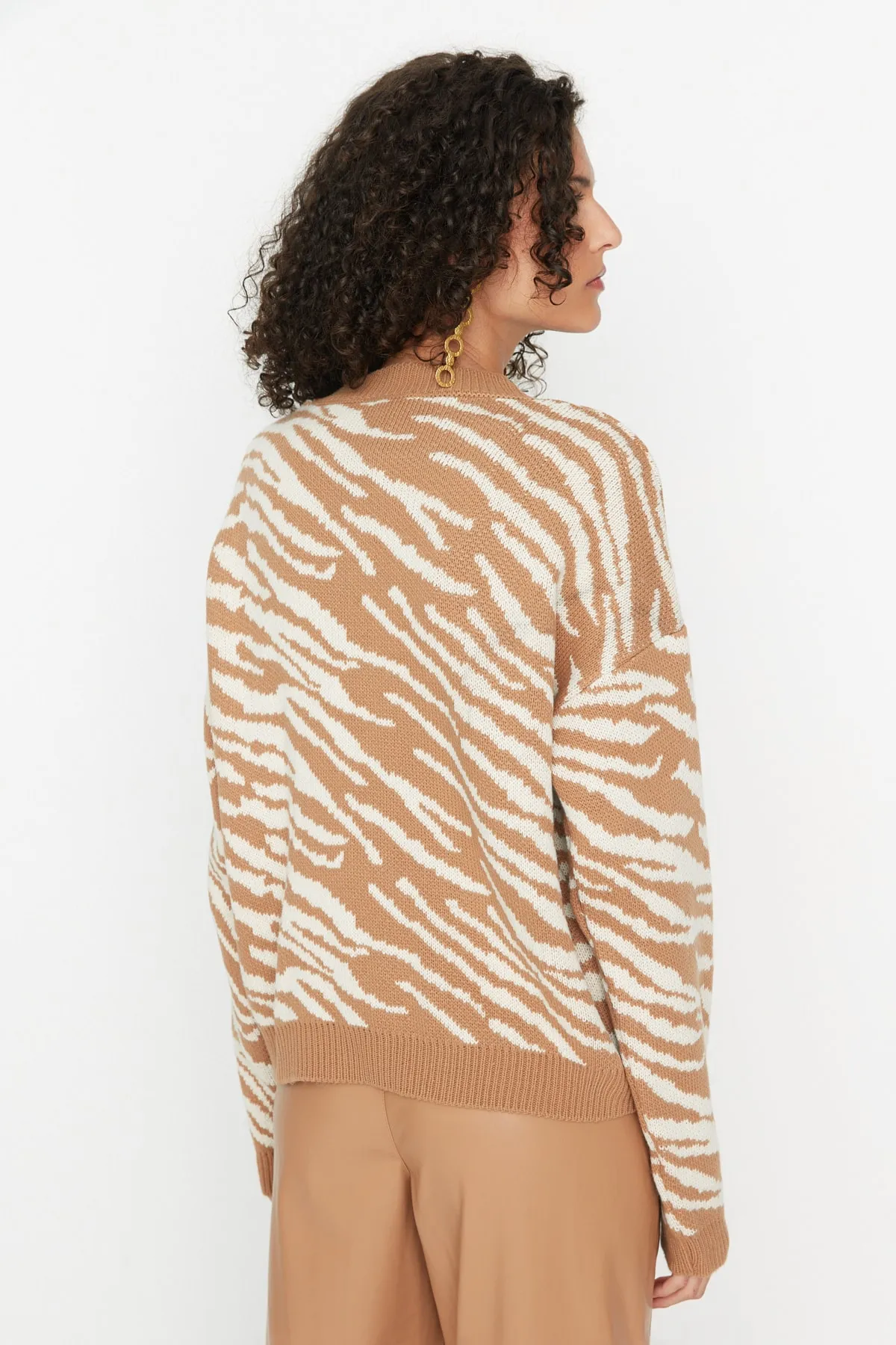 Trendyol Collection  Kamel gemusterter Strickpullover TWOAW22KZ0499