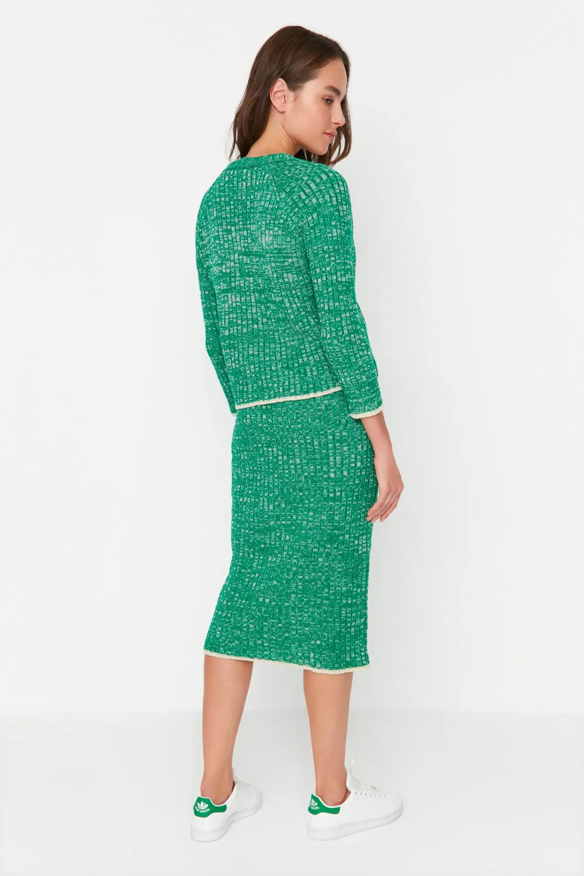 Trendyol Collection  Grünes Strickoberteil und -unterteil mit Farbverlauf-Muster TWOAW23AU00192
