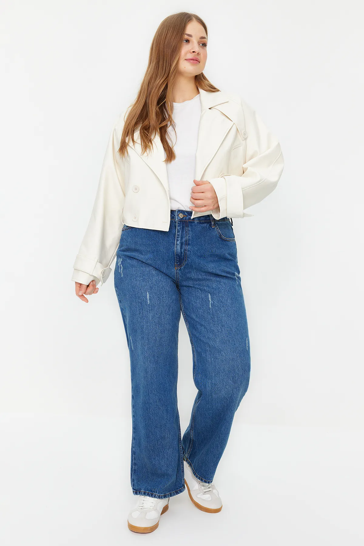 Trendyol Curve  Hellblaue, weit geschnittene Jeans mit hoher Taille TBBAW24CJ00069