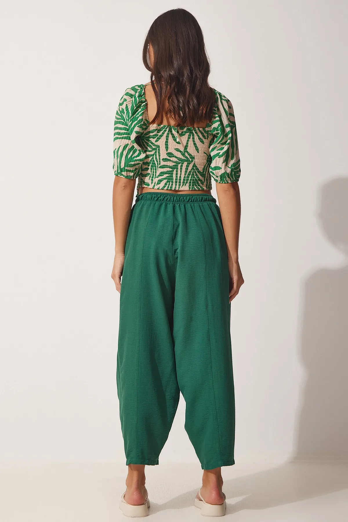 Happiness İstanbul  Smaragdgrüne Shalwar-Hose aus Leinenviskose mit Taschen CV00001 für Damen