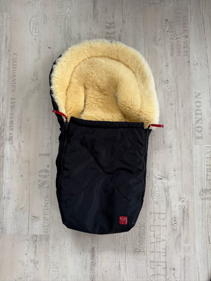 Kaiser Naturfellprodukte Fußsack EMMA für Babyschale, Lammfell, schwarz günstig kaufen onesize