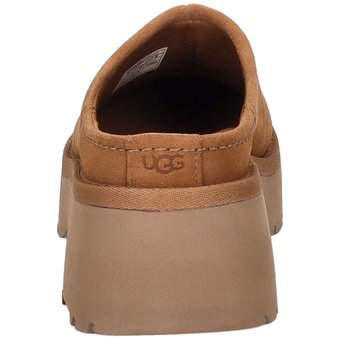 UGG New Heights Clog in braun