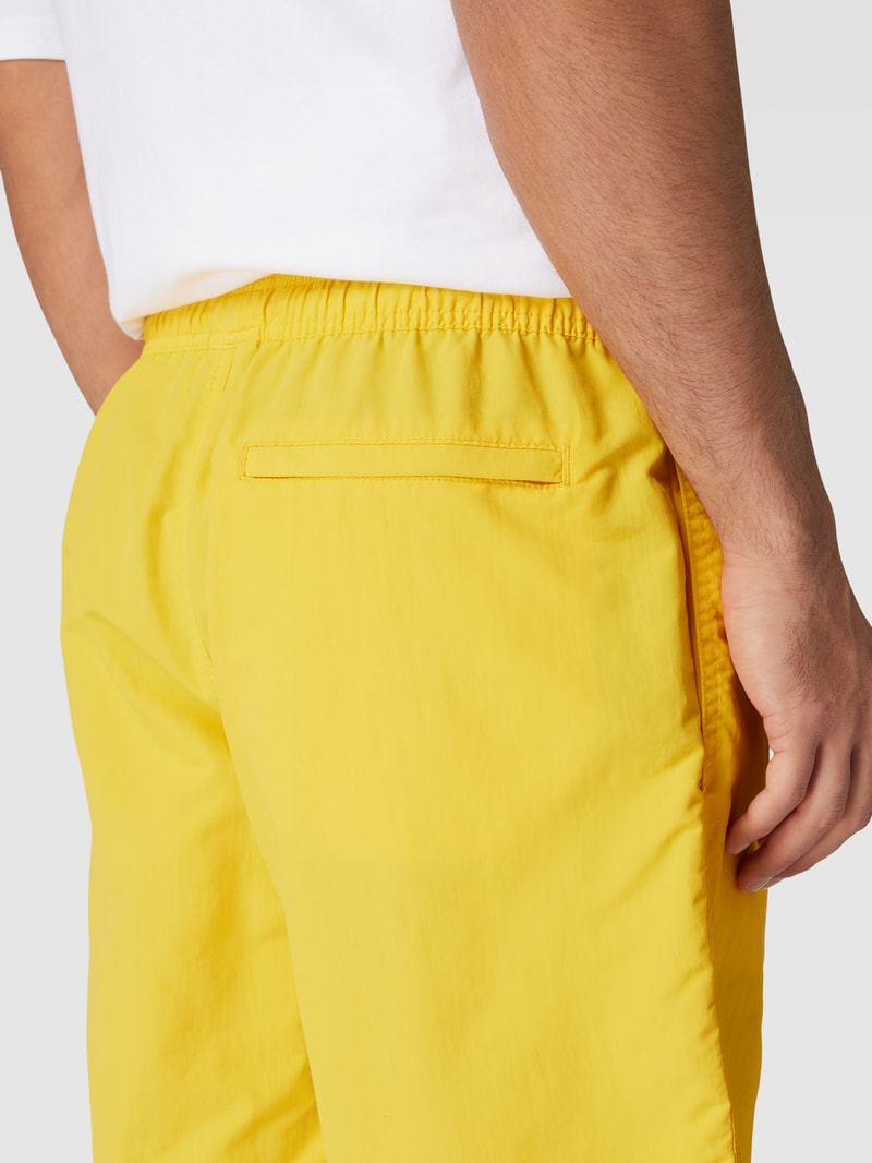 Shorts mit elastischem Bund in gelb