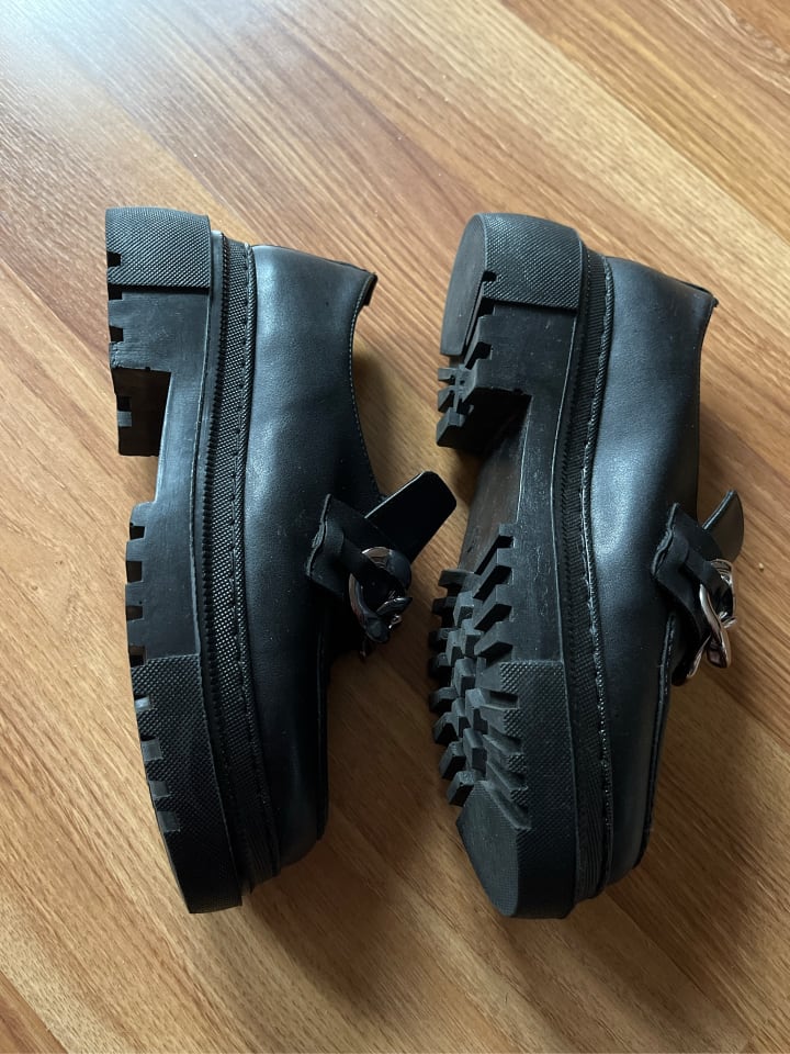 Gerois Slipper in Schwarz günstig kaufen 37