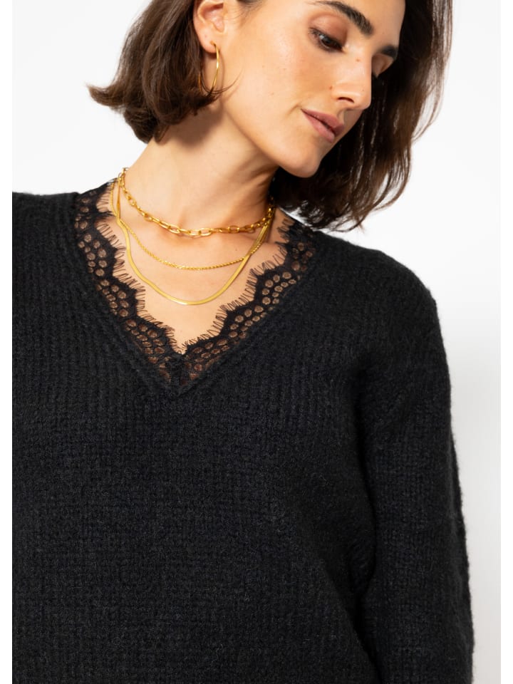 SASSYCLASSY Strickpullover mit Spitzendetail am Ausschnitt. in Schwarz günstig kaufen