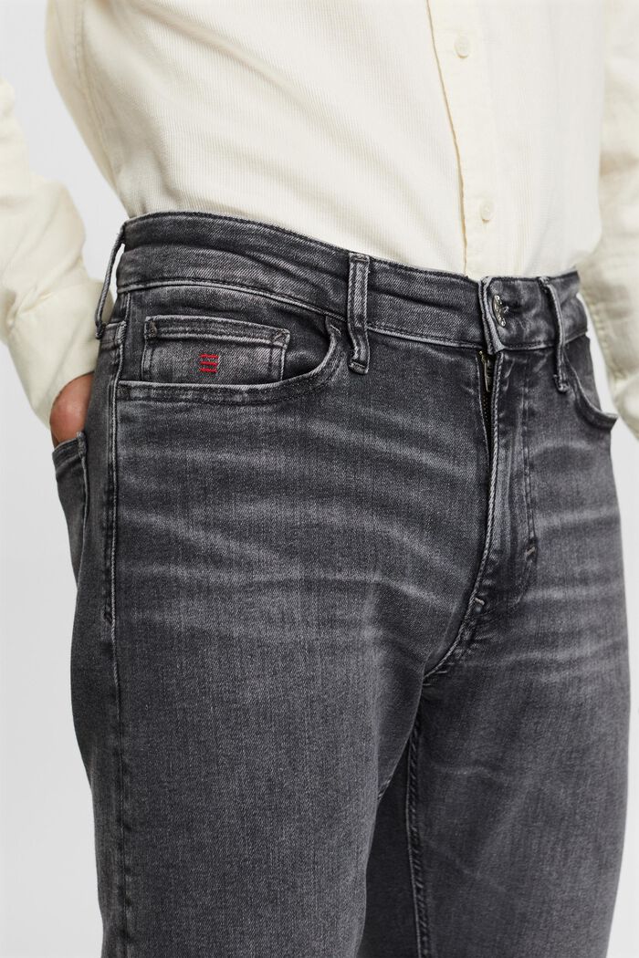 Schmale Jeans mit mittlerer Bundhöhe