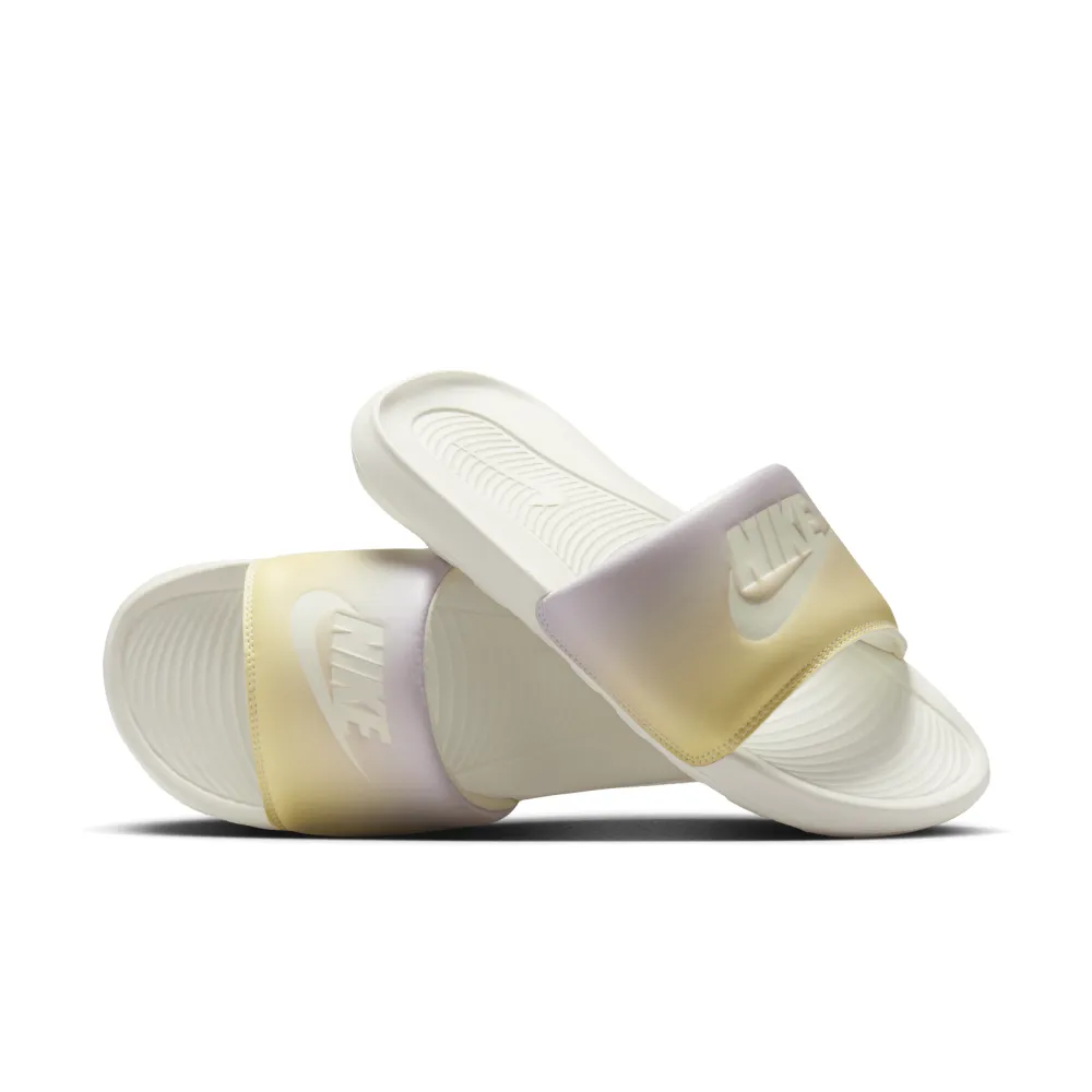 Nike Victori One CN9676-107 / weiss