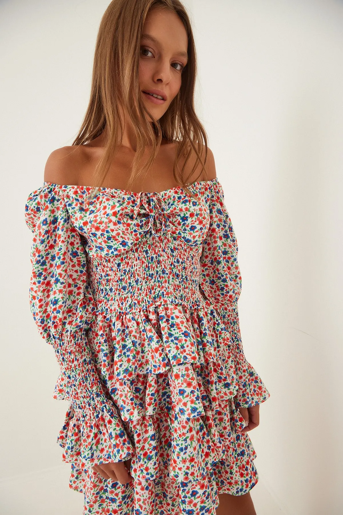 Happiness İstanbul  Rot-weißes geblümtes Katkat-Rüschen-Mini-Sommerkleid für Damen FN02947