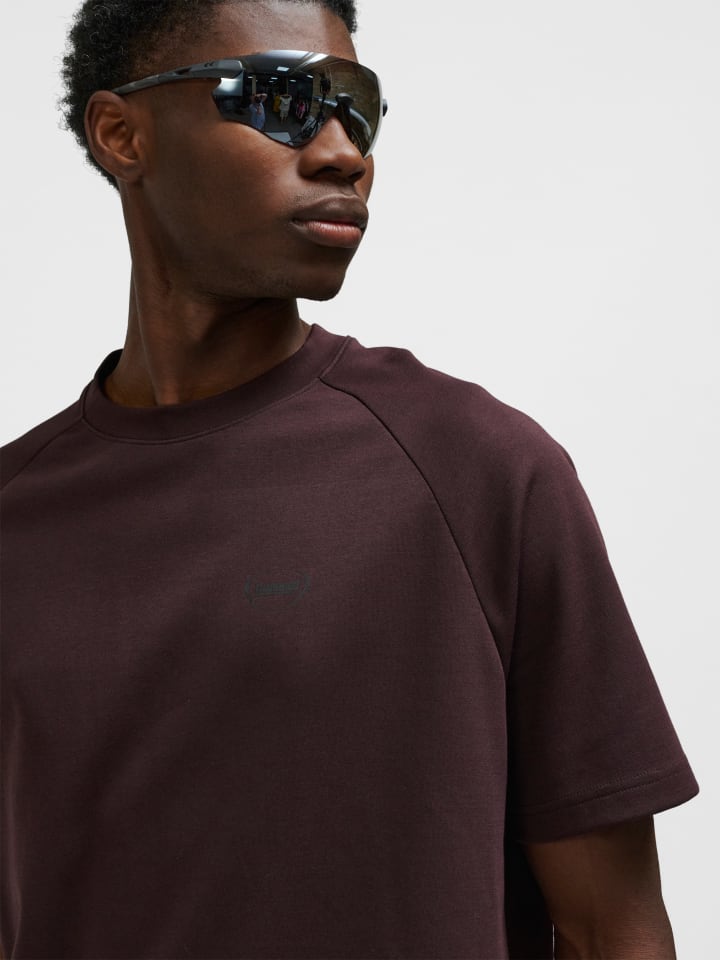 Hummel Hummel T-Shirt Hmltech Erwachsene in CHOCOLATE PLUM günstig kaufen L