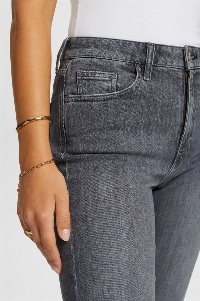 Klassische Retro-Jeans mit hohem Bund