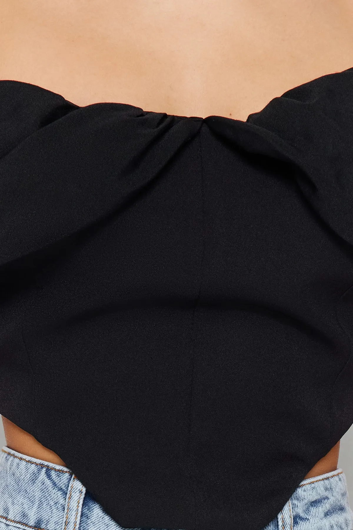 Trendyol Collection  Schwarzes Carmen-Kragen-Bügel-Bustier TPRSS23BS00121