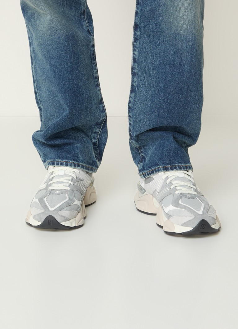 Αθλητικά παπούτσια New Balance 9060 από σουέτ με λεπτομέρειες από πλέγμα